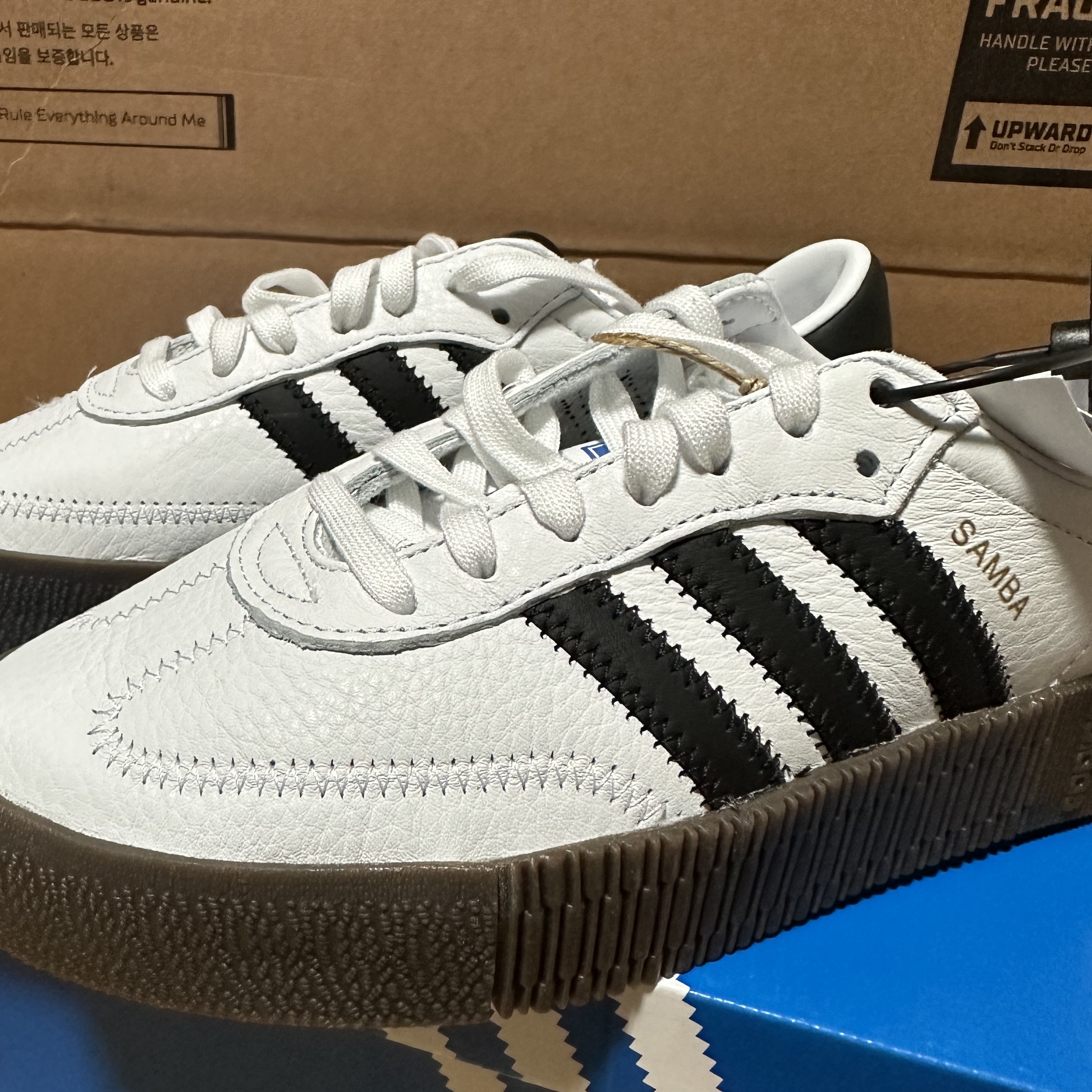 (W) Adidas Sambarose White Black Gum 착용 스타일