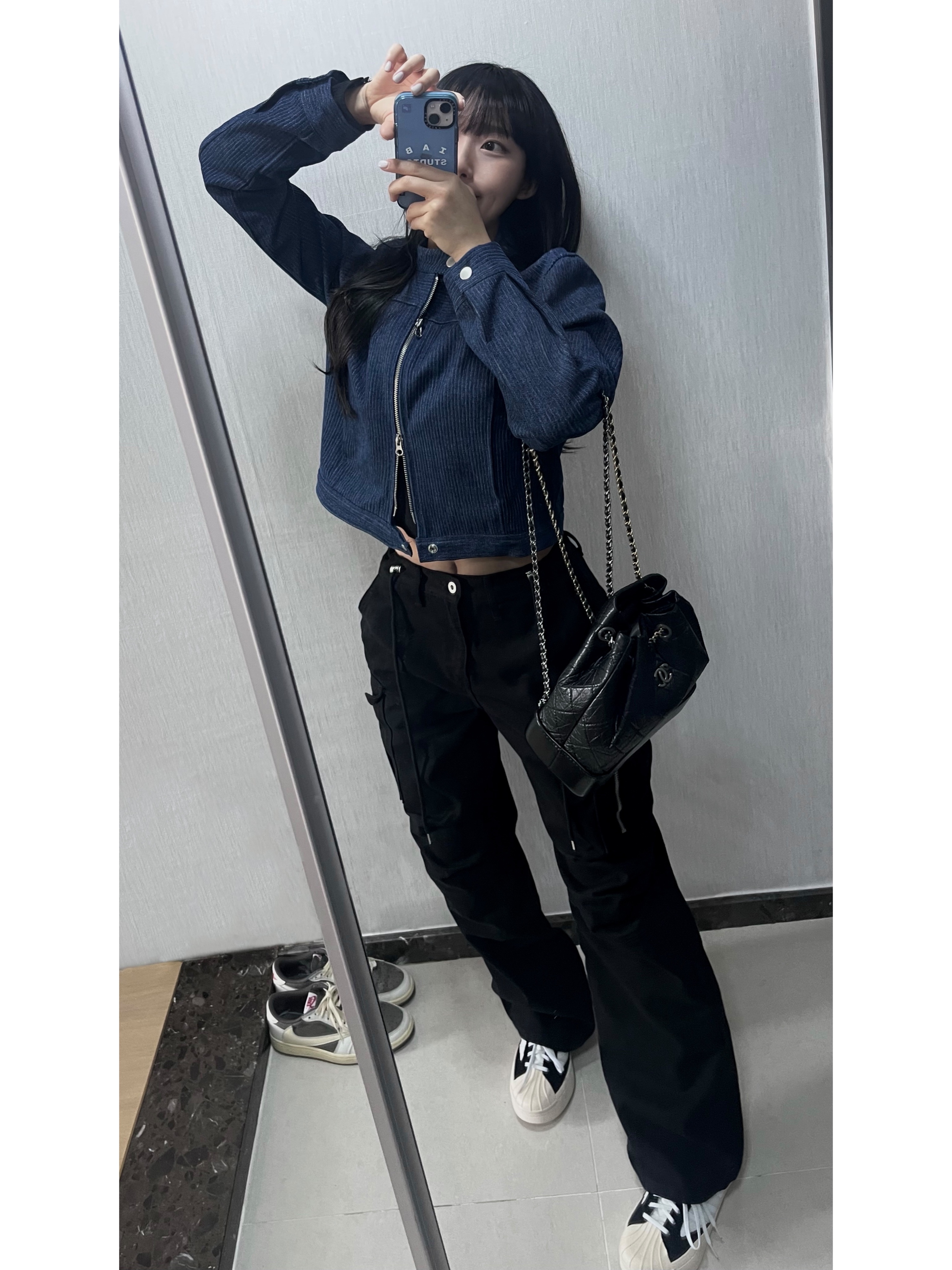 Y-3 Yohji Star Cloud White Bold Blue, Chanel Small Gabrielle Backpack Aged Calfskin & Gold Silver Black 착용 스타일