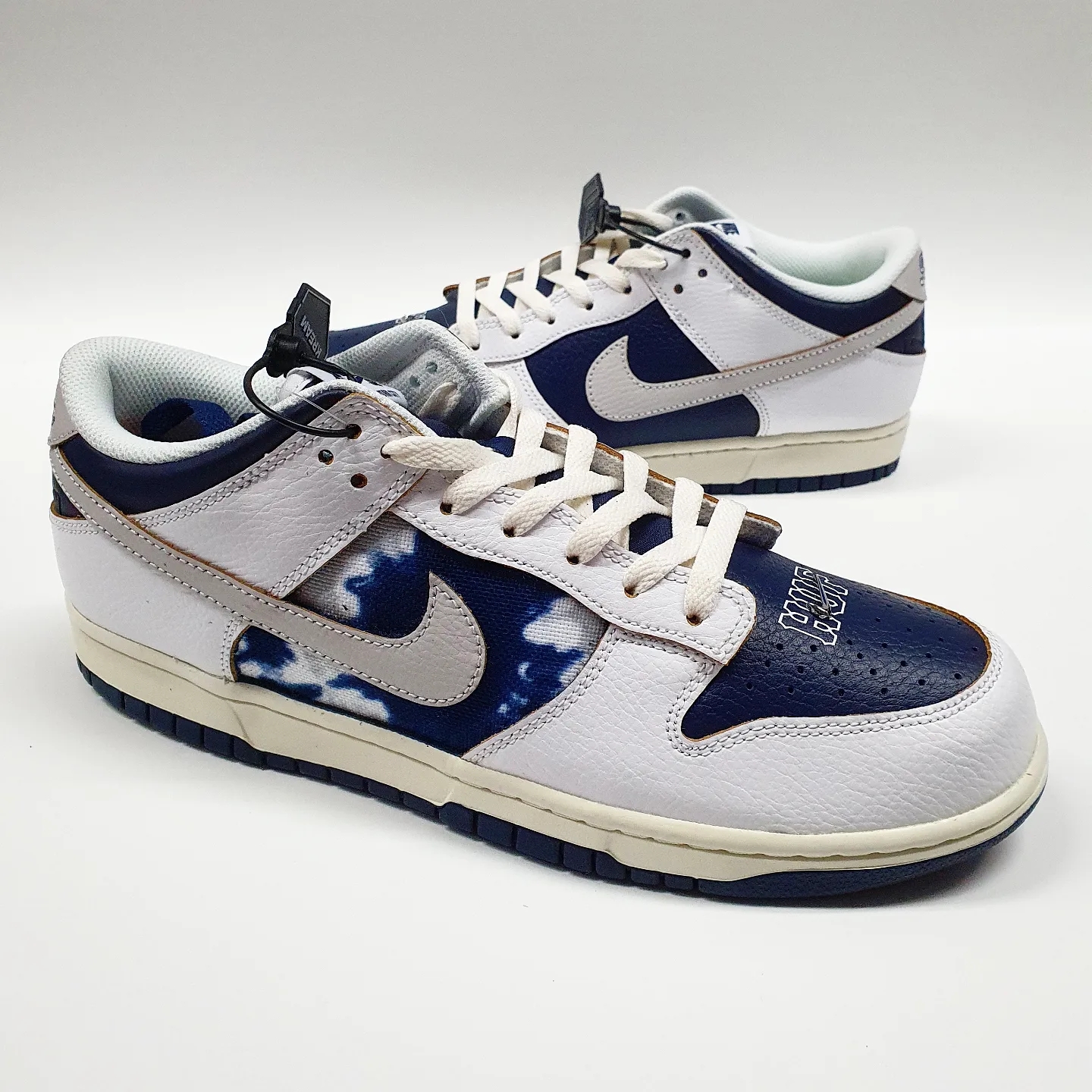 Nike x HUF SB Dunk Low New York 착용 스타일 - 4