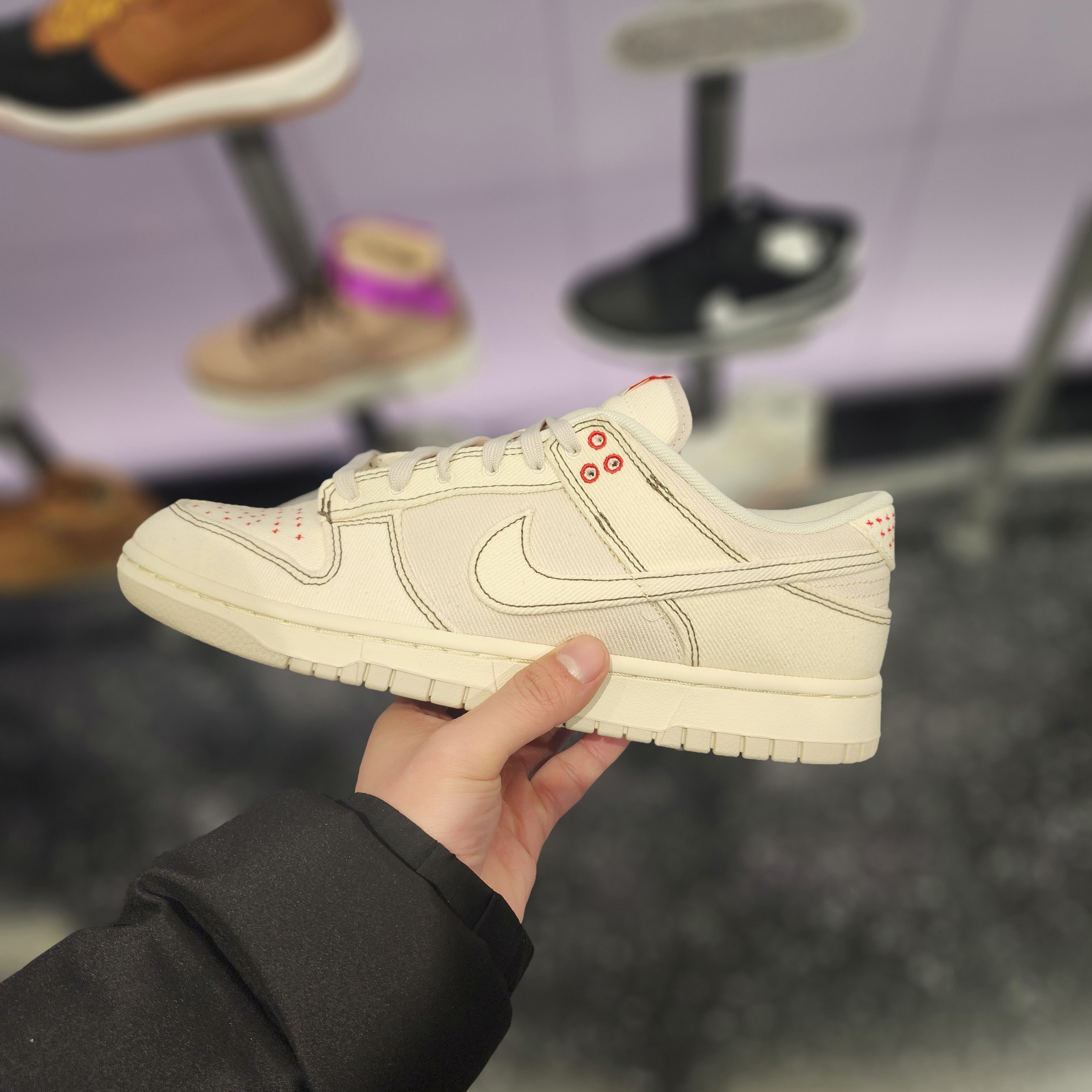 Nike Dunk Low Beige Red 착용 스타일
