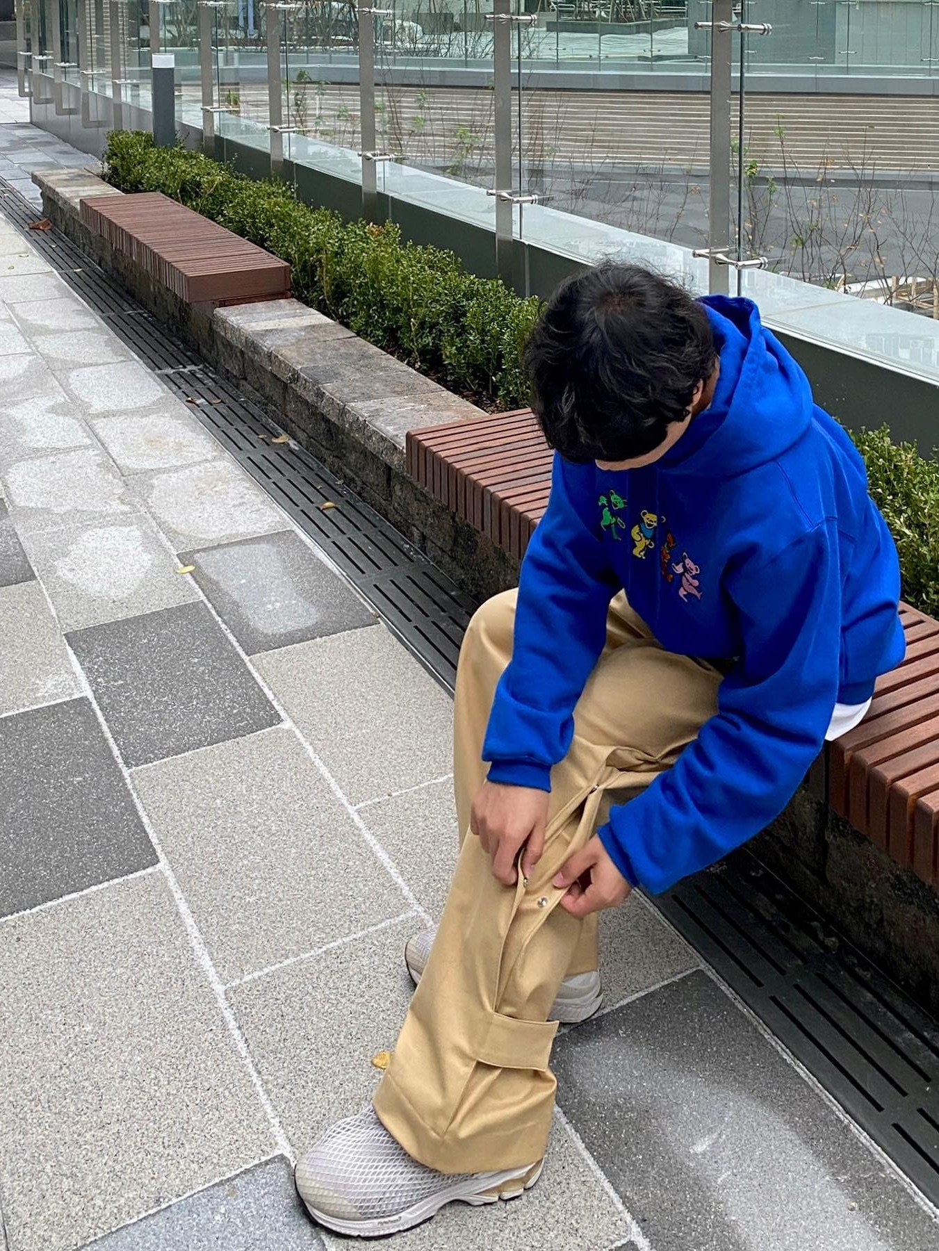 Thisisneverthat x Grateful Dead Dancing Bears Hoodie Blue, Thisisneverthat x Grateful Dead Dancing Bears Hoodie Heather Grey 착용 스타일