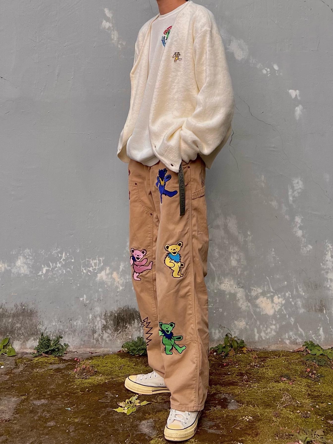 Thisisneverthat x Grateful Dead Dancing Bear Mohair Cardigan Natural, Thisisneverthat x Grateful Dead Dancing Bear Mohair Cardigan Black 착용 스타일