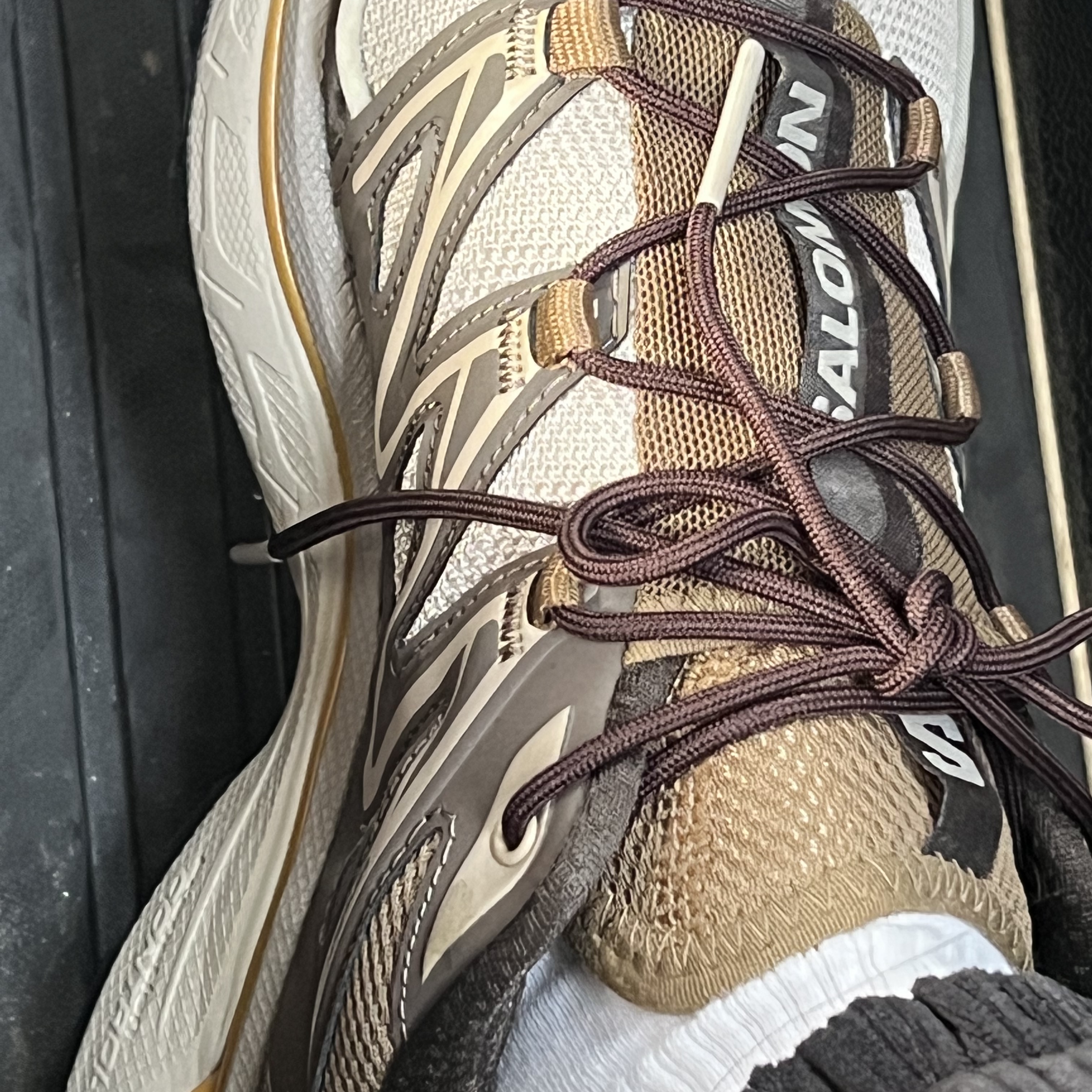 Salomon XT-6 Expanse Feather Grey 착용 스타일 - 3