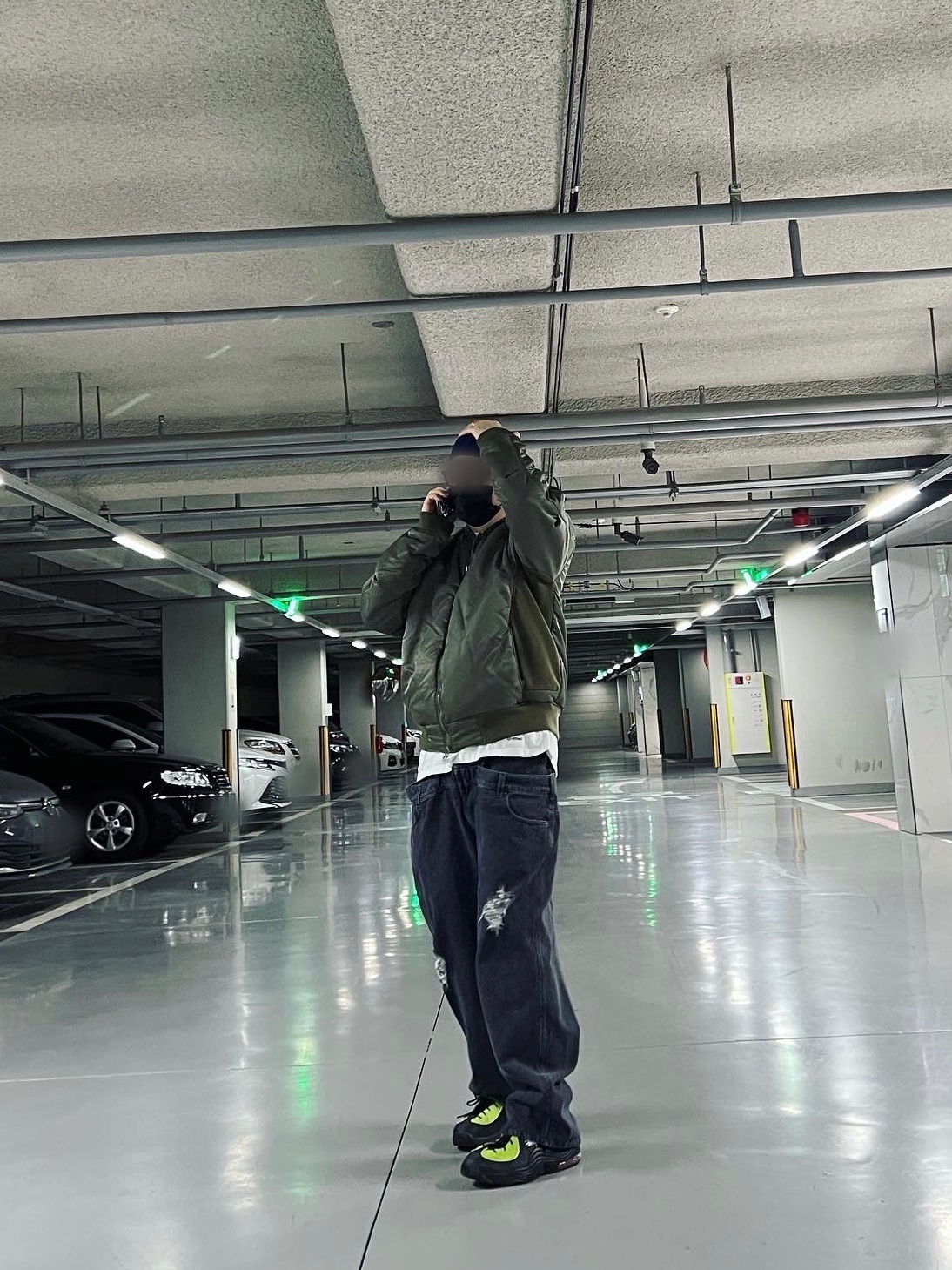 Nike x Stussy Air Penny II Vivid Green and Black 착용 스타일 - 2