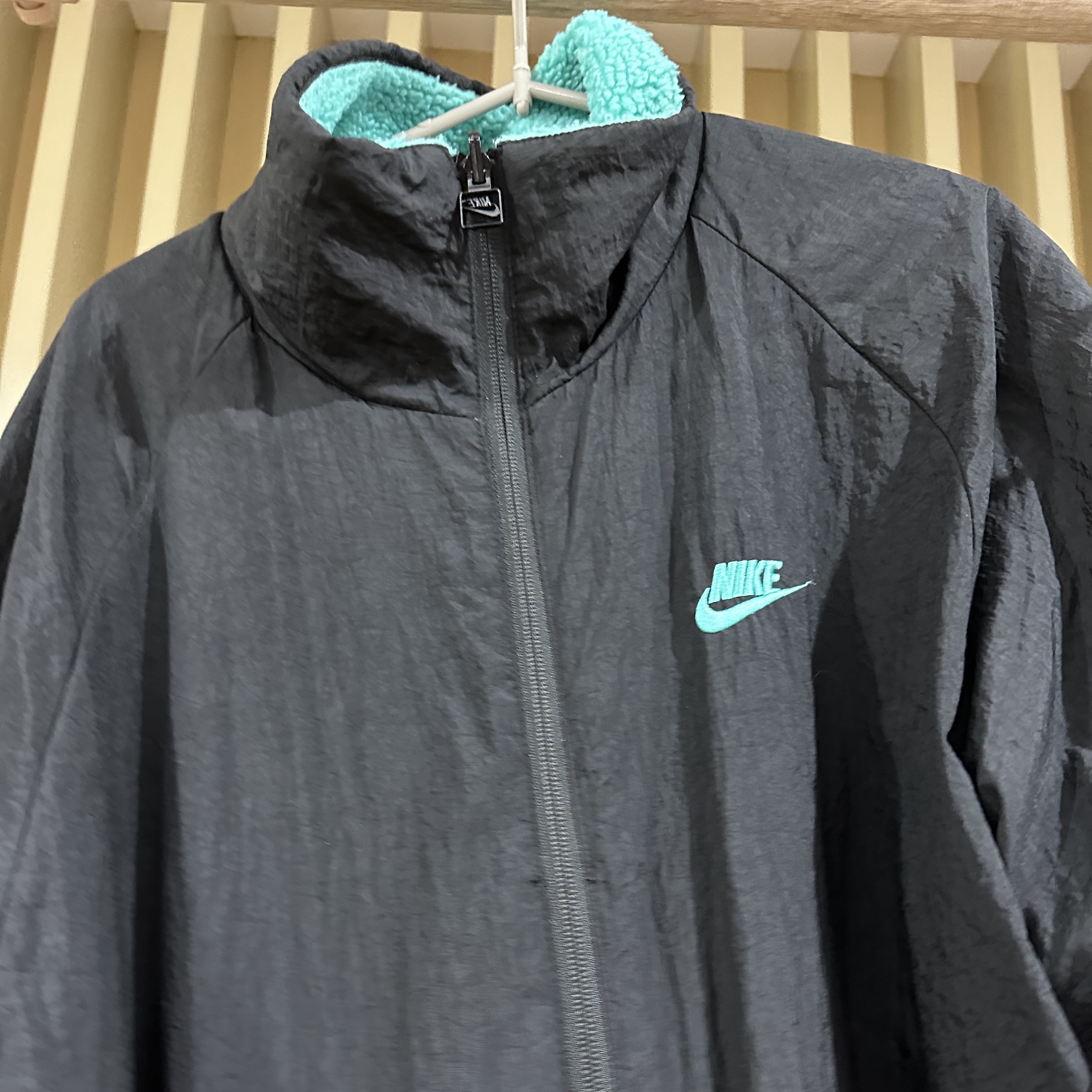 Nike Big Swoosh Full Zip Jacket Hyper Jade Black 착용 스타일