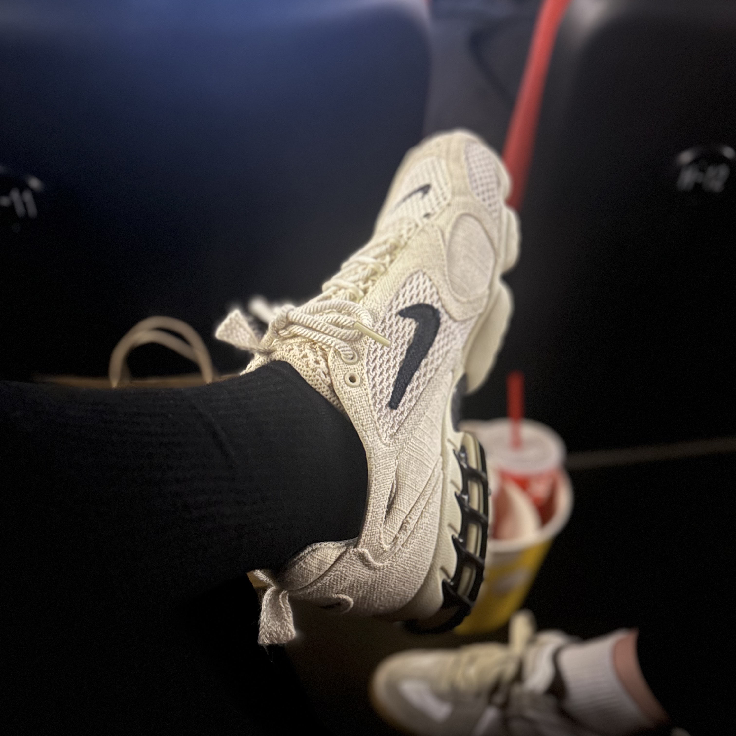 Nike x Stussy Air Zoom Spiridon Cage 2 Fossil 착용 스타일