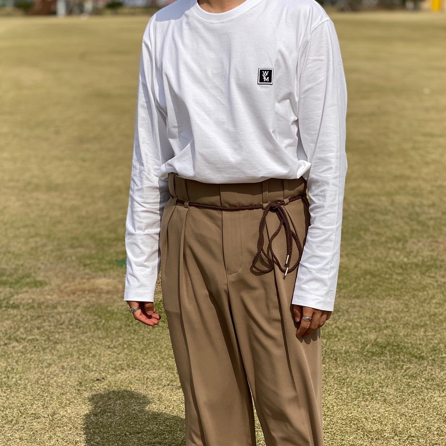 Wooyoungmi Cotton Long Sleeve Back Logo T-Shirt White - 22FW, Wooyoungmi Cotton Long Sleeve Back Logo T-Shirt Black - 22FW 착용 스타일
