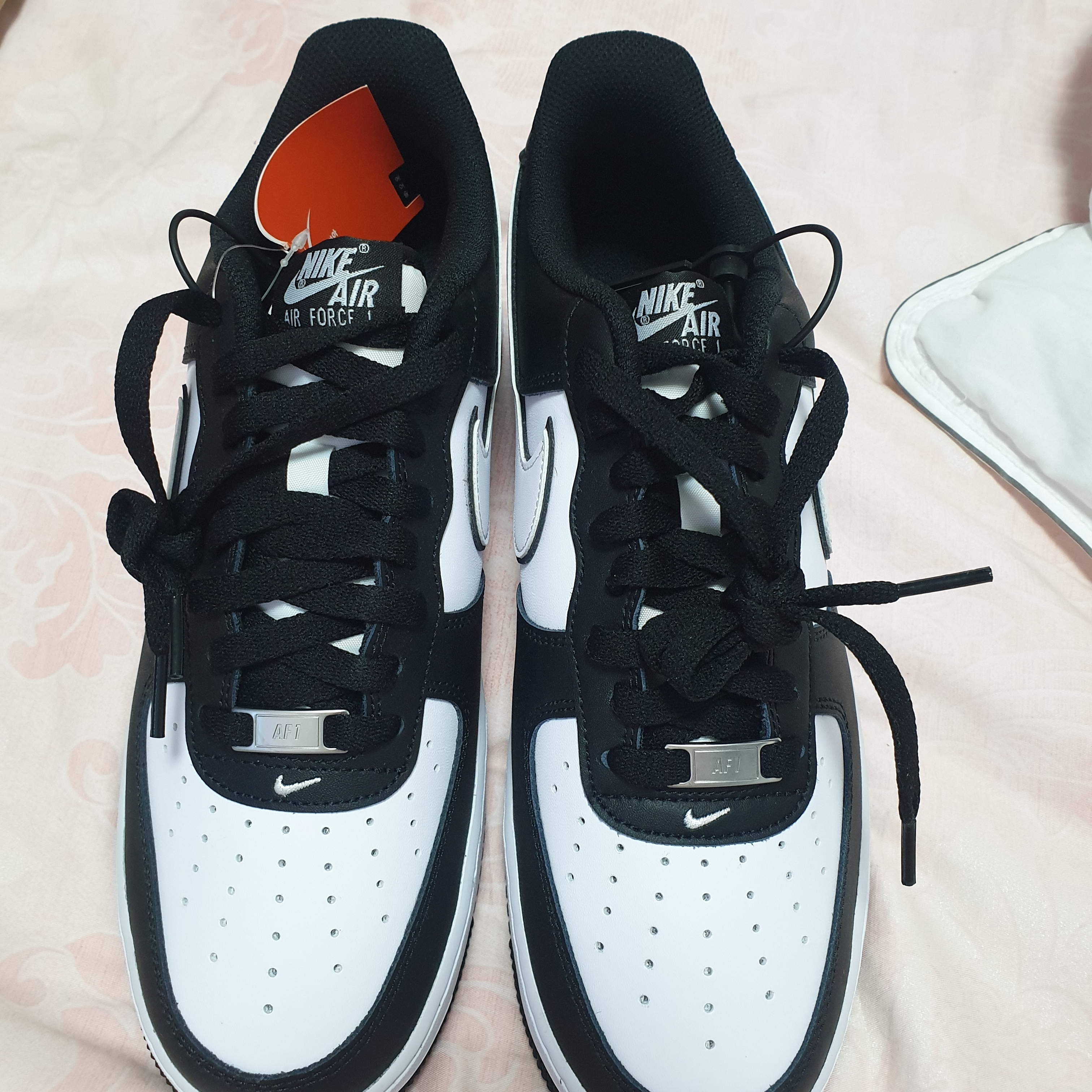 Nike Air Force 1 '07 Black White 착용 스타일 - 1