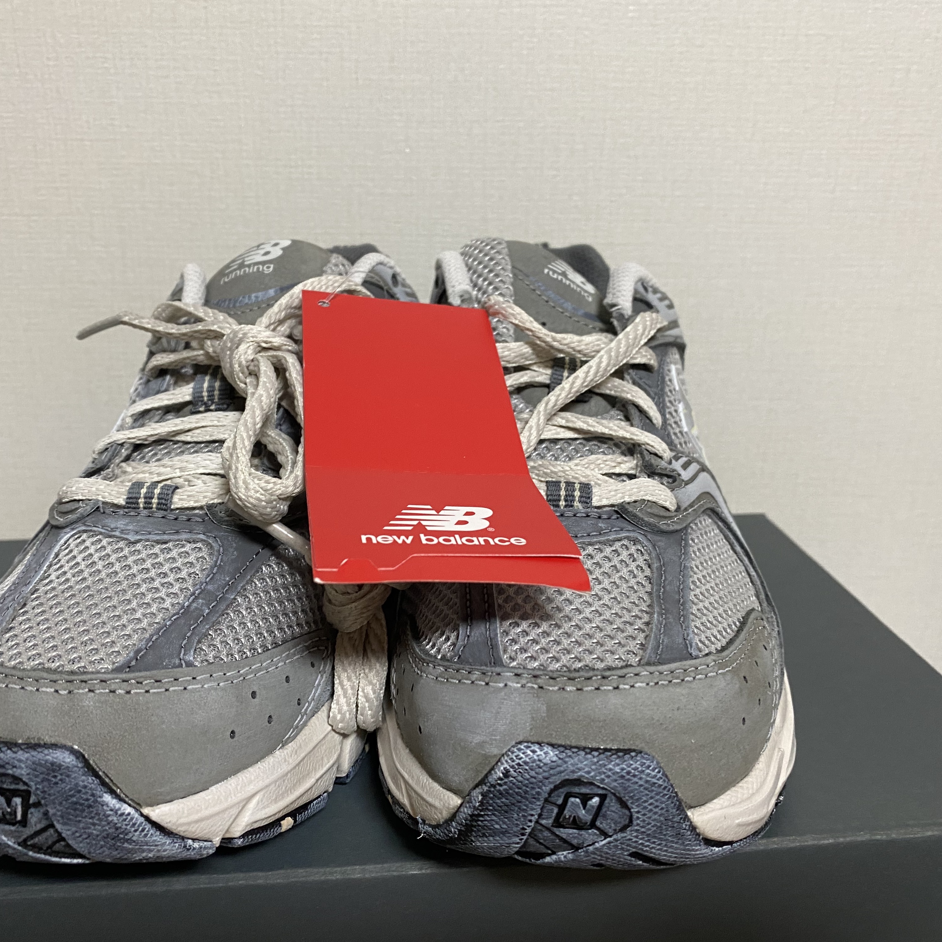 New Balance 530 Premium Vintage Grey Matter 착용 스타일 - 3