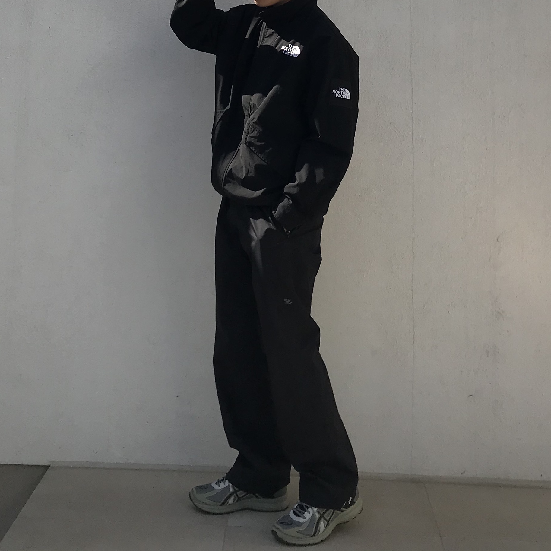 Asics Jog 100 S Sheet Rock - 2E Wide 착용 스타일