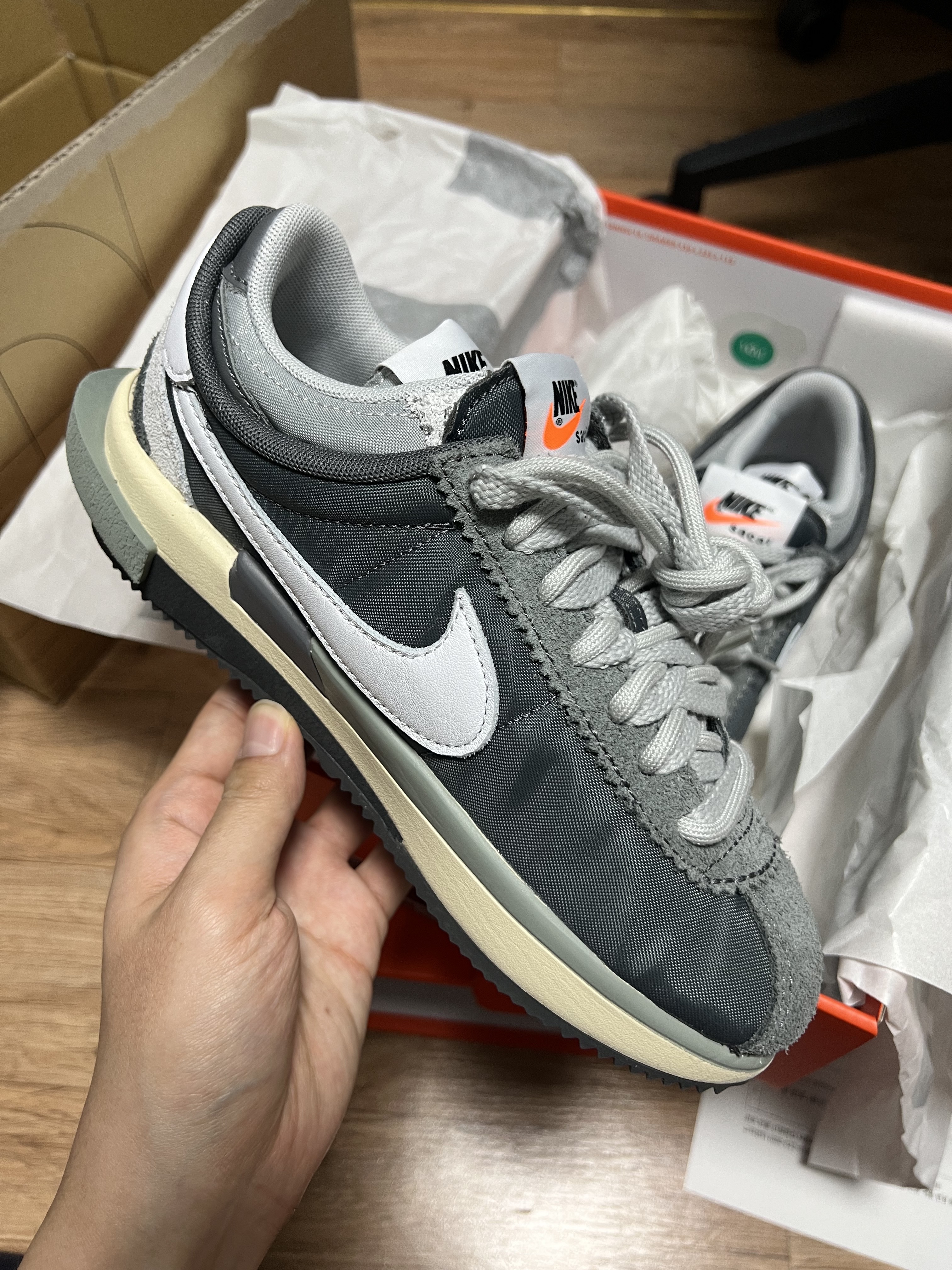 Nike x Sacai Zoom Cortez SP Iron Grey 착용 스타일 - 2