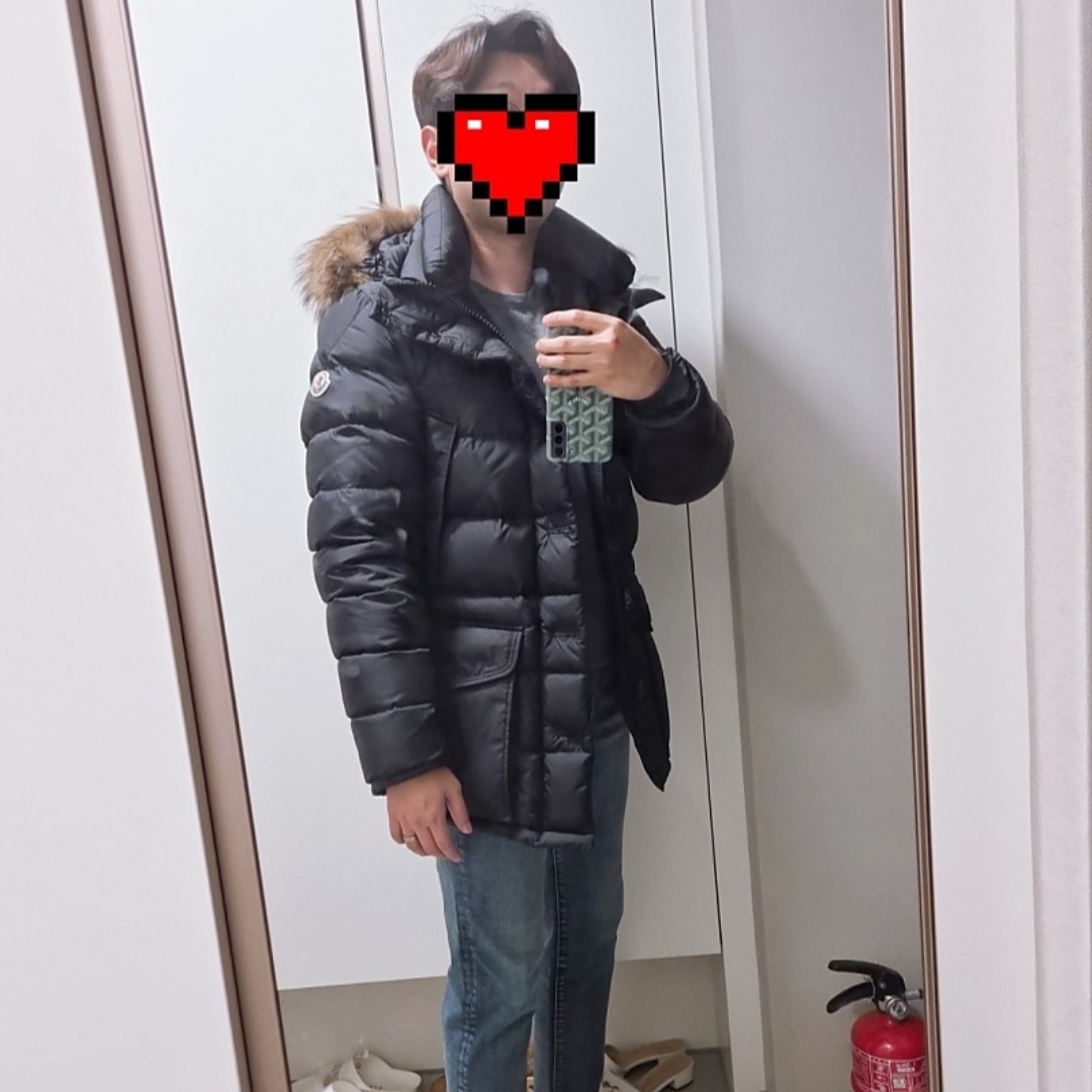 Moncler Cluny Long Down Jacket Black - 22FW 착용 스타일 - 2