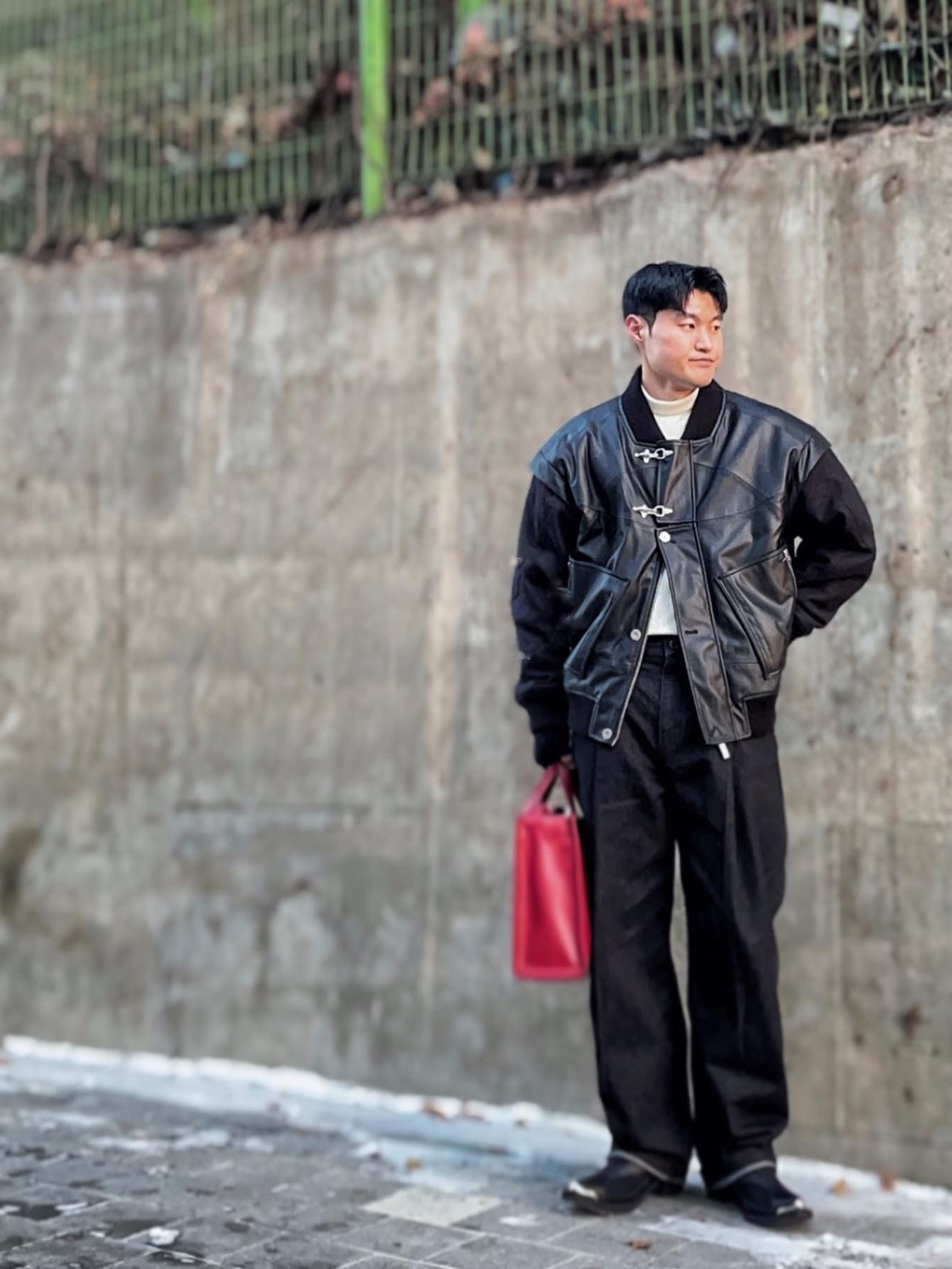 Wooyoungmi Wide Denim Pants Black - 23SS, Wooyoungmi Long Straight Denim Pants Blue - 23SS 착용 스타일