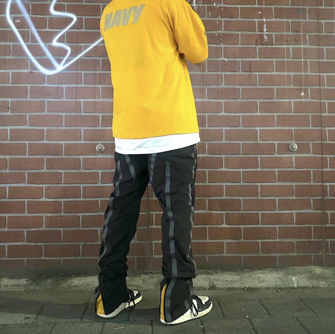 Jordan 1 Retro High OG Black Mocha, Undermycar Amsell Multi Taping Teeth Pants Arrow Wood - 22SS 착용 스타일