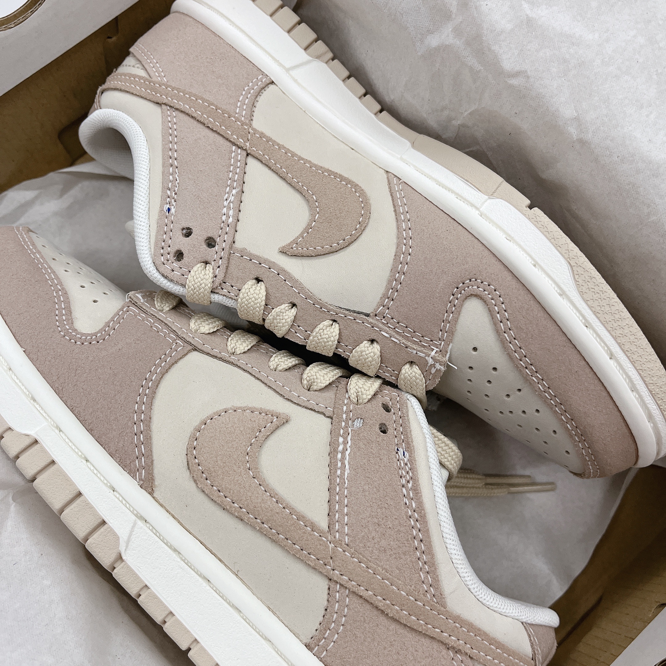 (W) Nike Dunk Low SE Sanddrift 착용 스타일