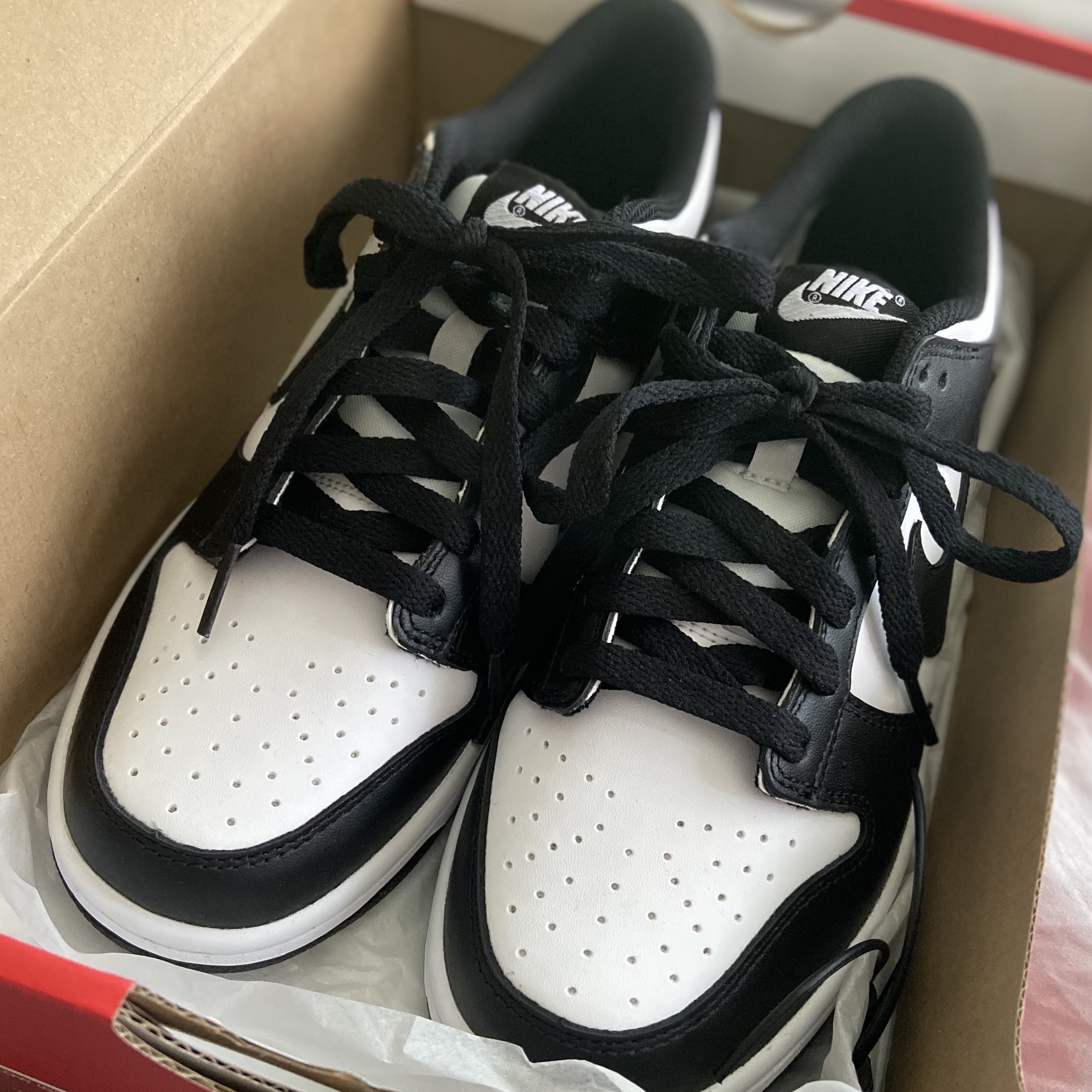 (GS) Nike Dunk Low Black 착용 스타일 - 1
