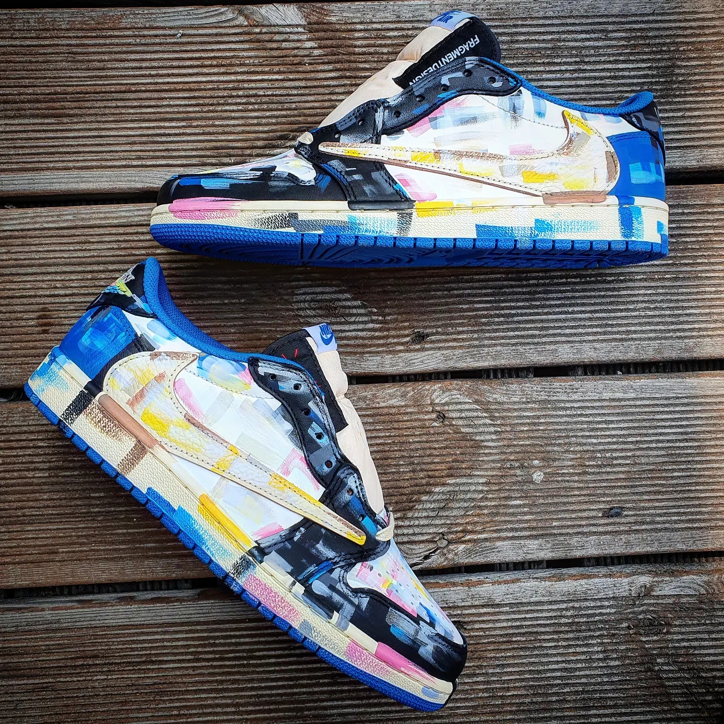 Jordan 1 x Travis Scott x Fragment Retro Low OG SP Military Blue 착용 스타일 - 5