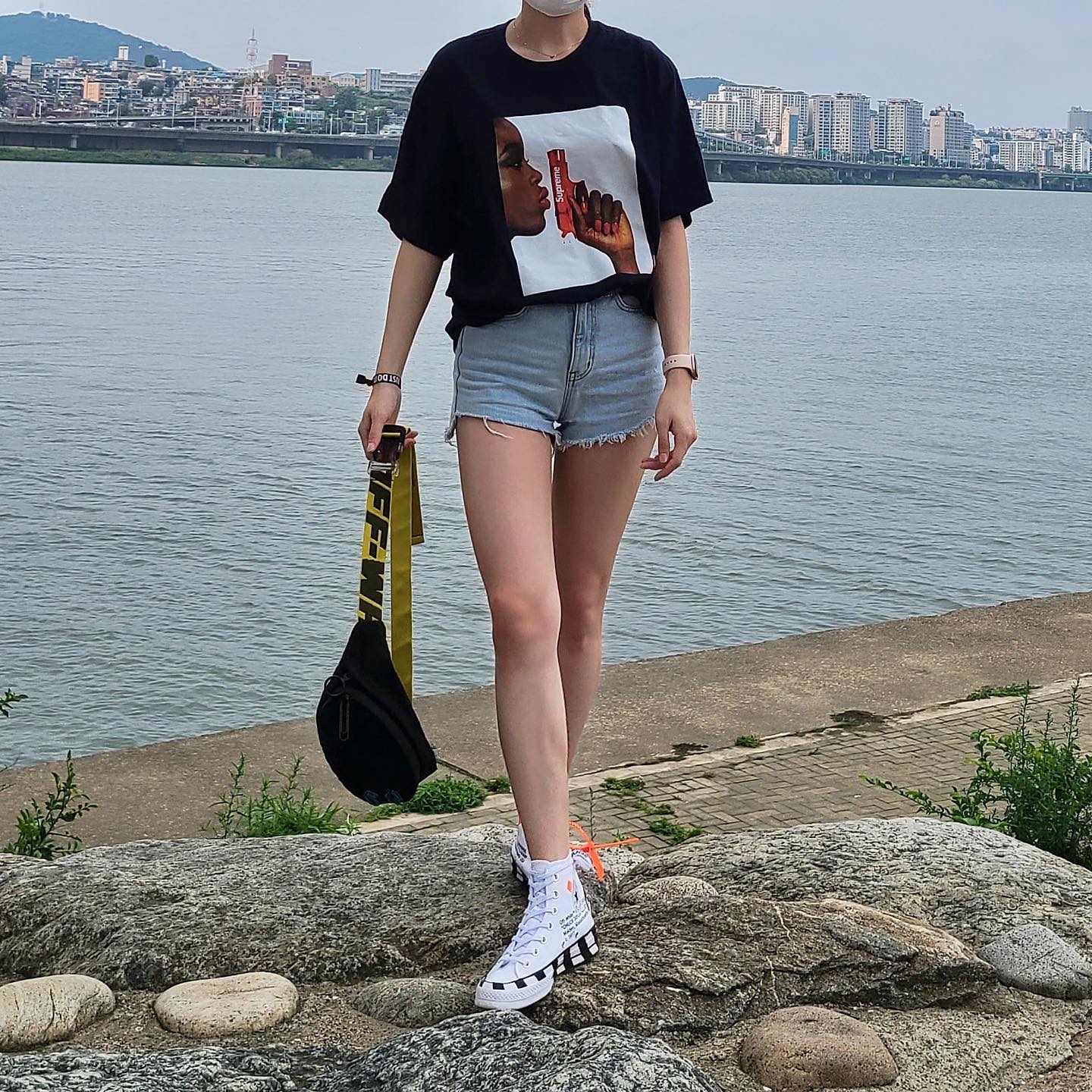 Supreme Water Pistol T-Shirt White - 21SS, Supreme Water Pistol T-Shirt Navy - 21SS ์ฐฉ์ฉ ์คํ์ผ