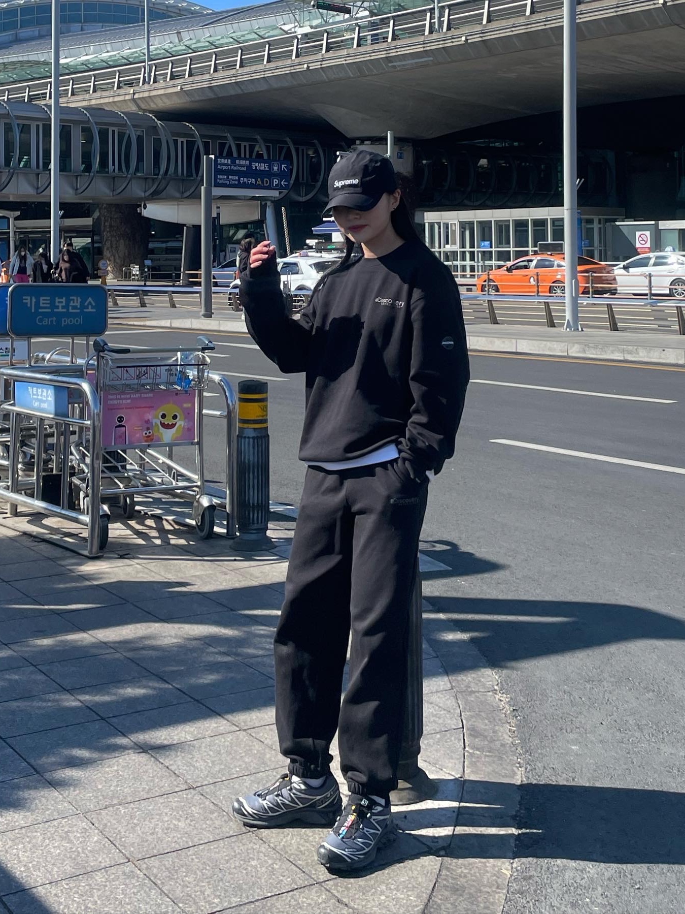 Supreme Gore-Tex Camp Cap Black - 22FW, Salomon XT-6 Gore-Tex Black Ebony 착용 스타일 - 2