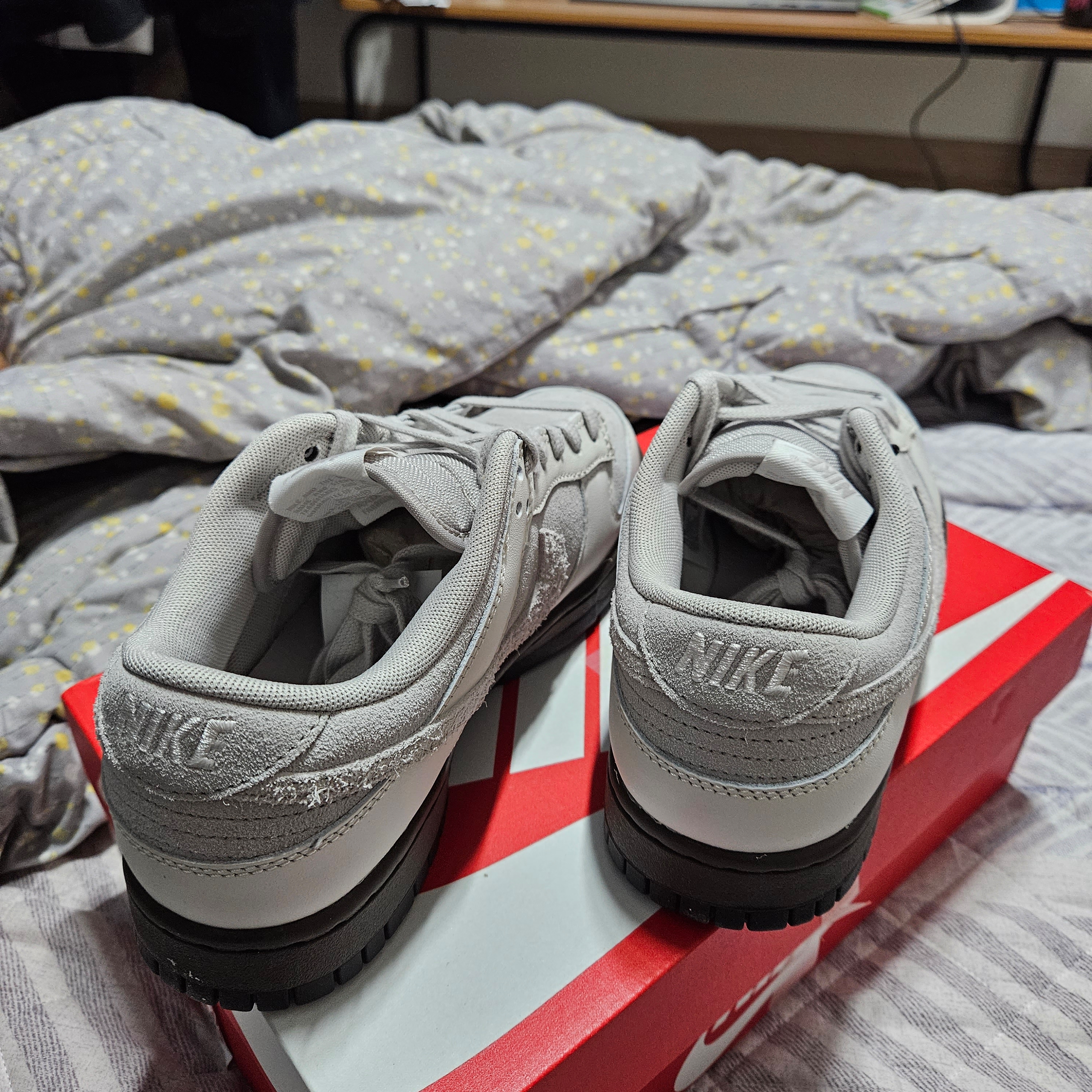 Nike Dunk Low Ironstone Phantom 착용 스타일 - 4