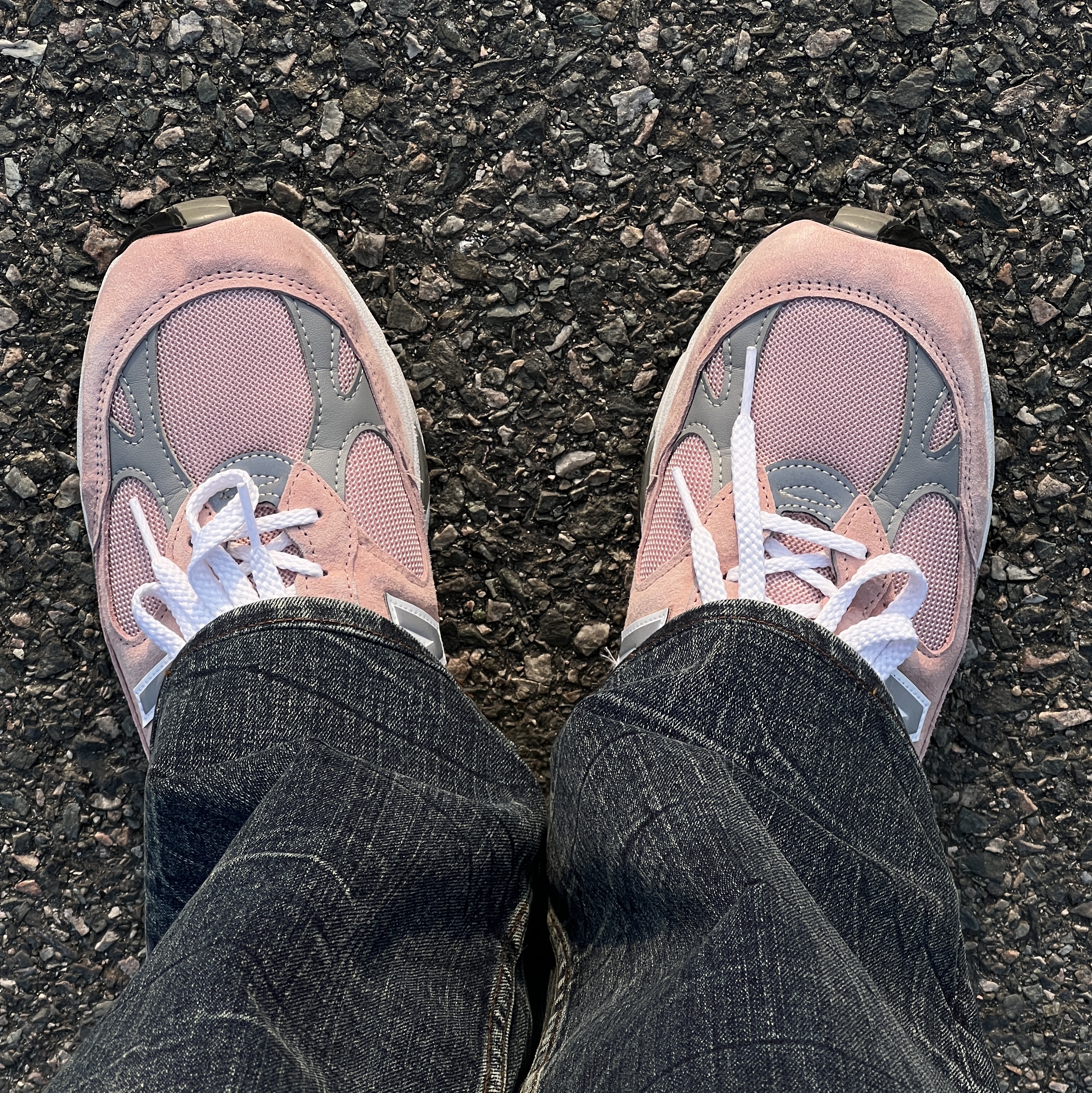 New Balance 991 Made in UK Shy Pink 착용 스타일