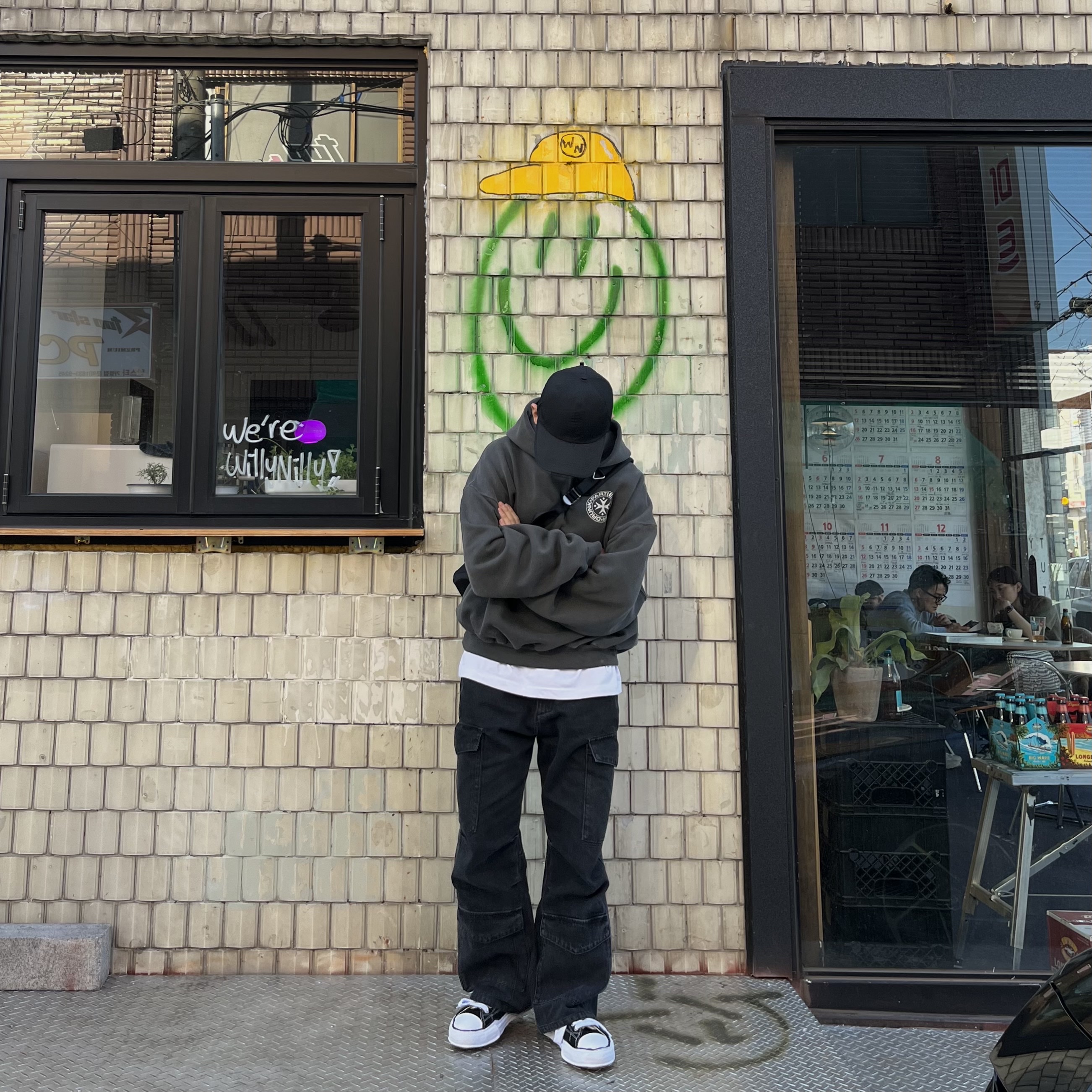 Maison Mihara Yasuhiro Peterson OG Sole Canvas Low Sneakers Black 착용 스타일 - 2