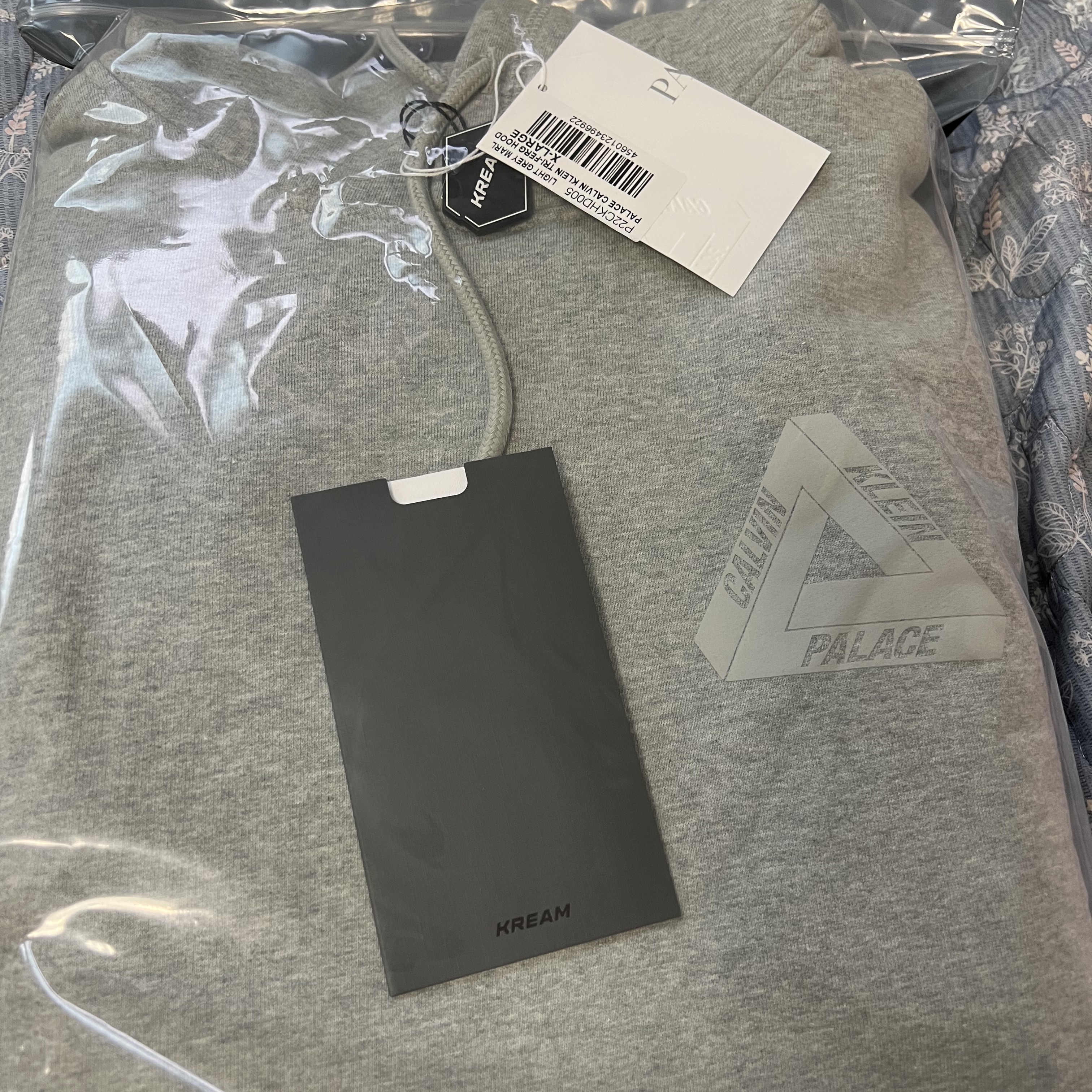 Palace x CK1 Tri-Ferg Hood Grey Marl - 22SS 착용 스타일
