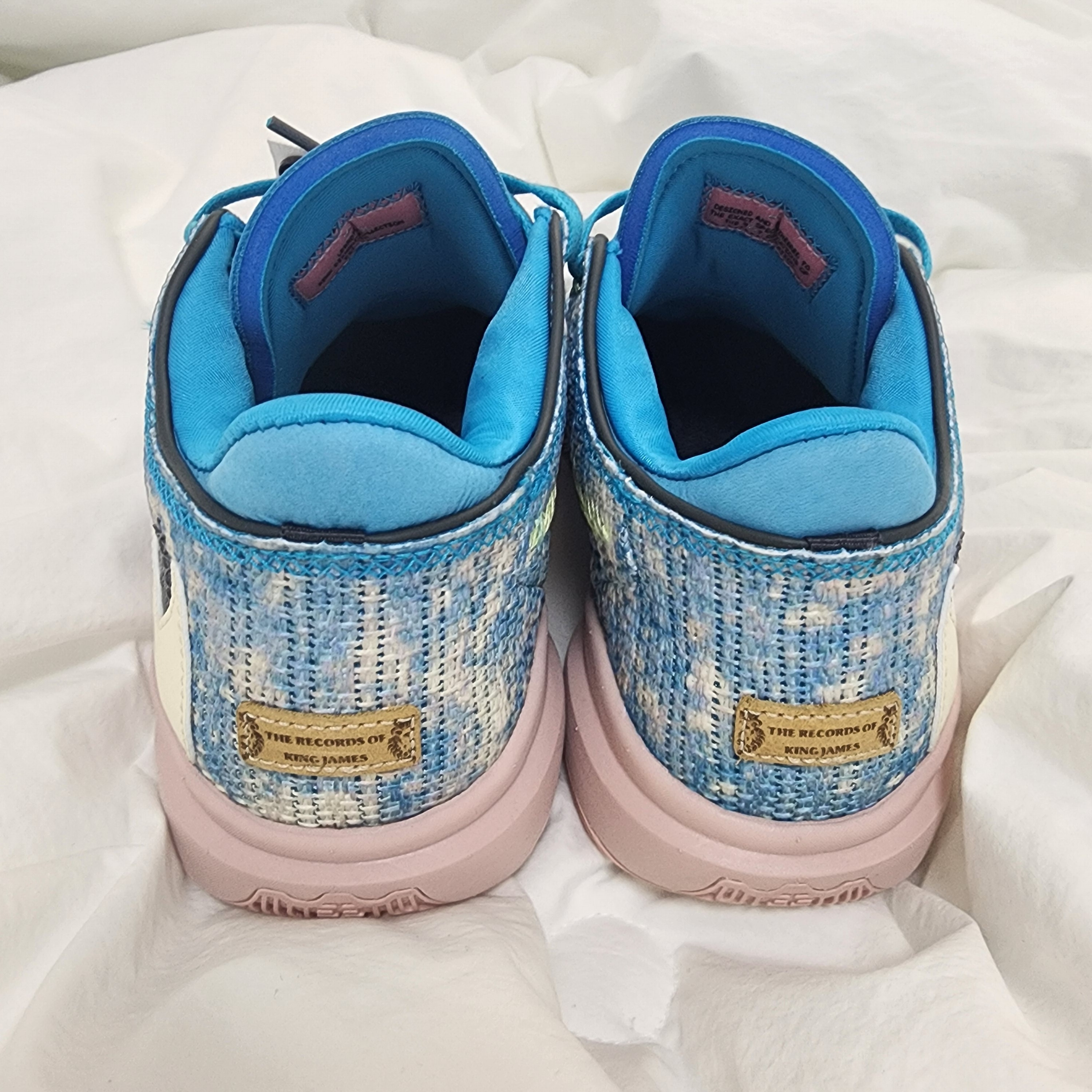 Nike LeBron XX ASW EP Blue Lightning Coconut Milk 착용 스타일 - 4