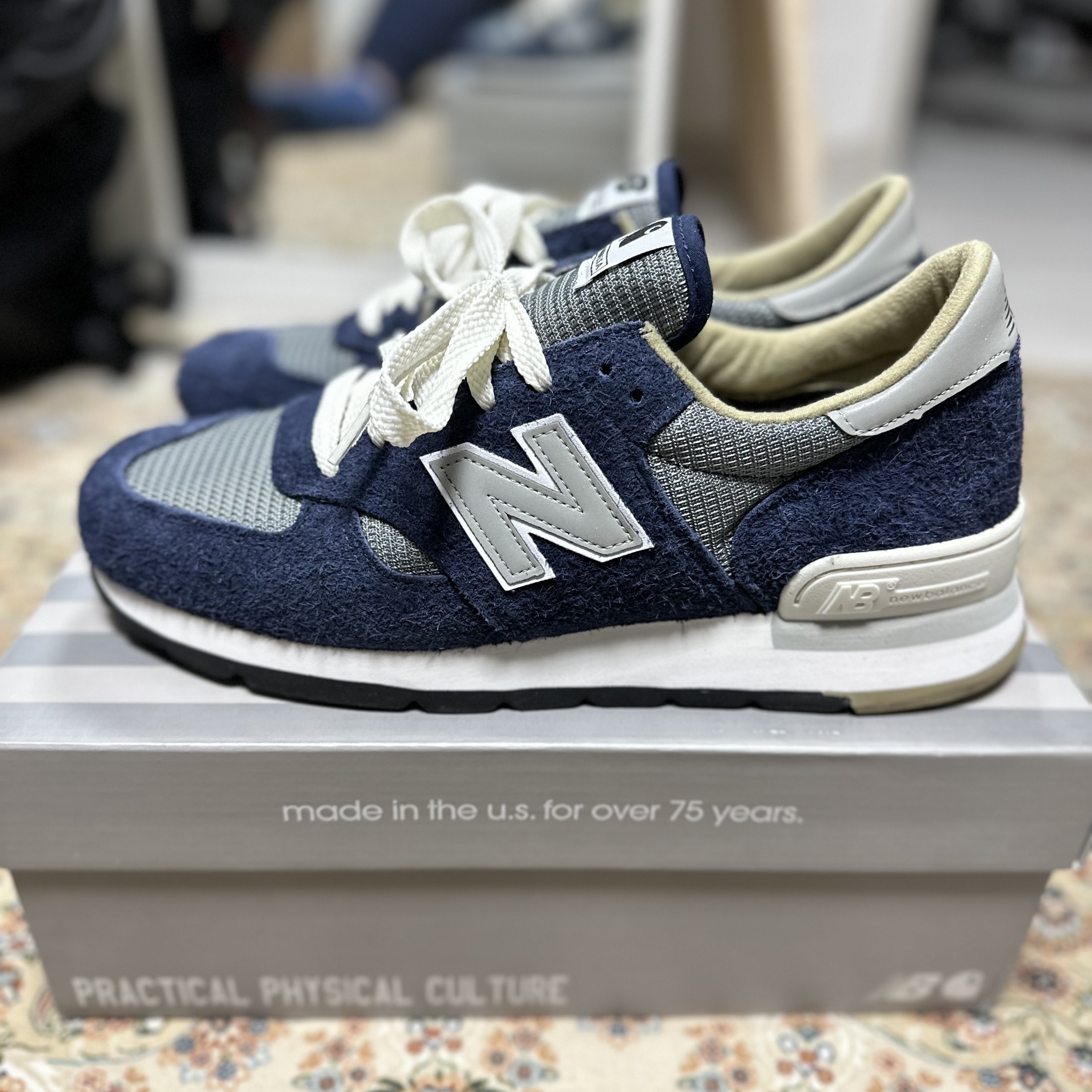 New Balance x Carhartt WIP 990v1 Made in USA Sculpture Center 착용 스타일