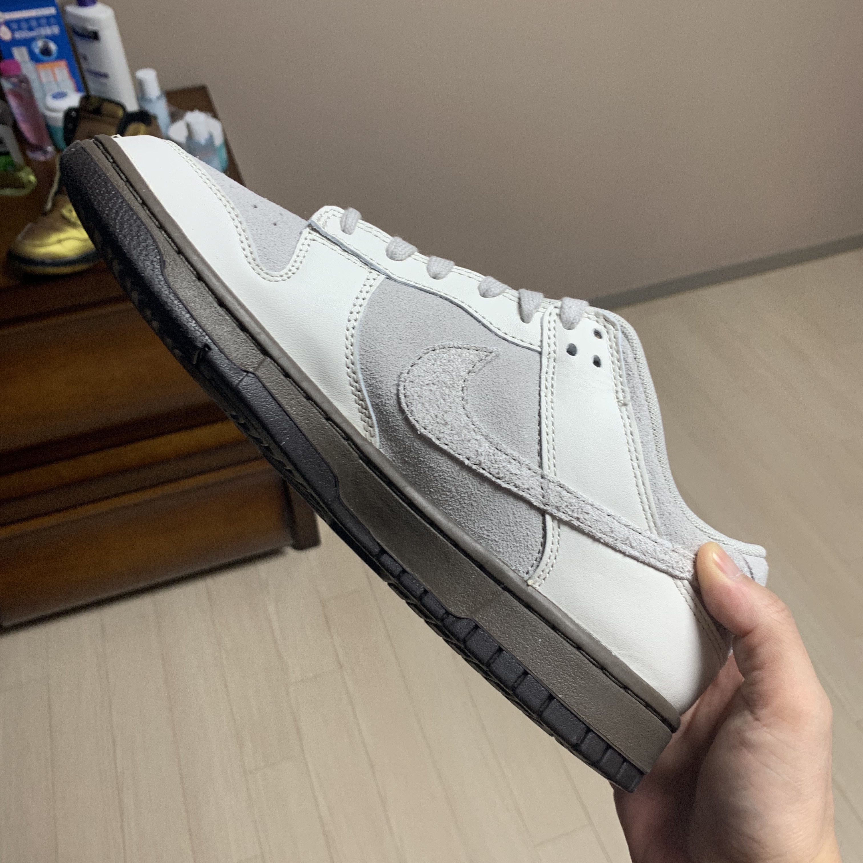 Nike Dunk Low Ironstone Phantom 착용 스타일 - 5