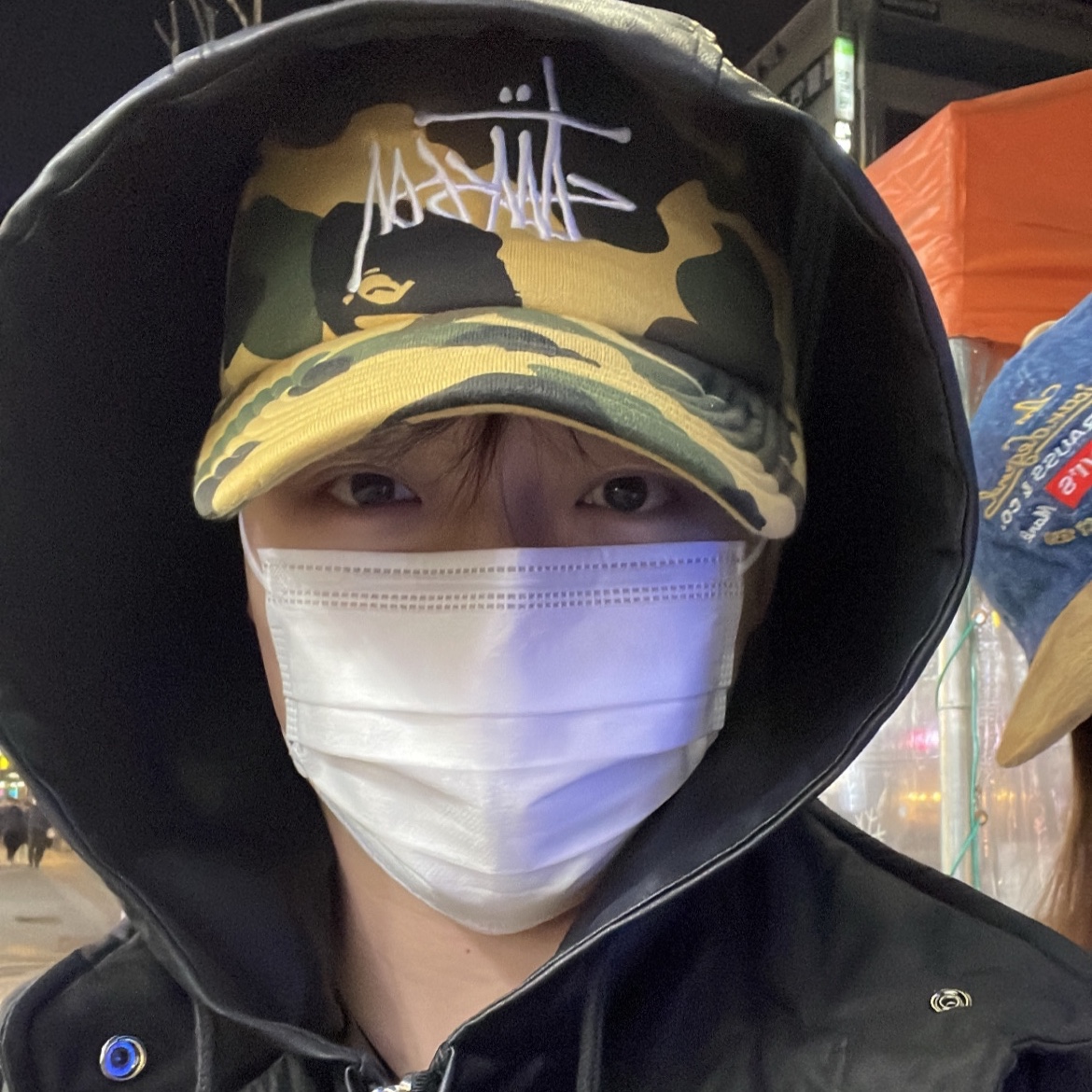 Stussy x BAPE Trucker Cap Yellow 착용 스타일 - 1