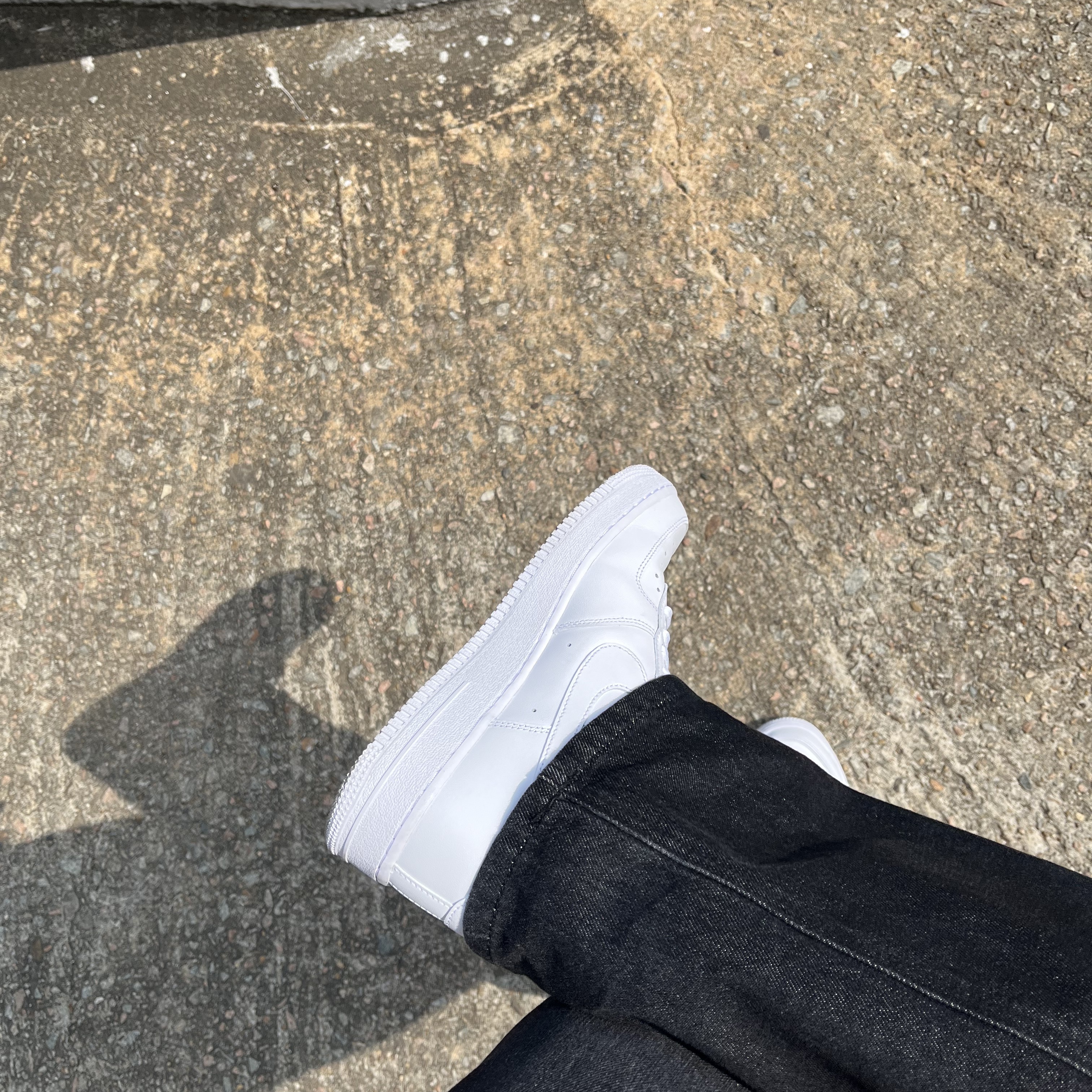 Nike Air Force 1 '07 Low White 착용 스타일 - 1