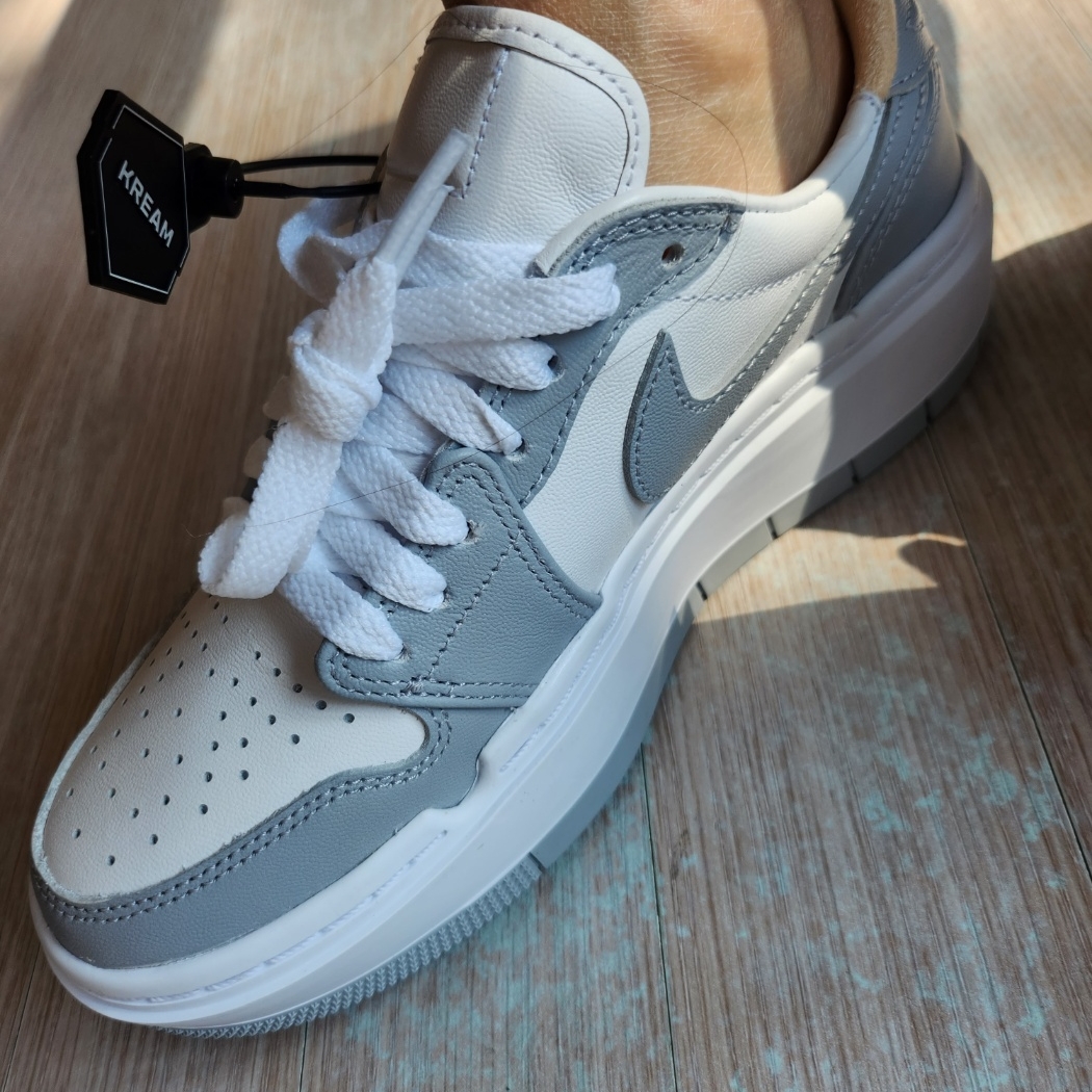 (W) Jordan 1 Elevate Low White and Wolf Grey 착용 스타일