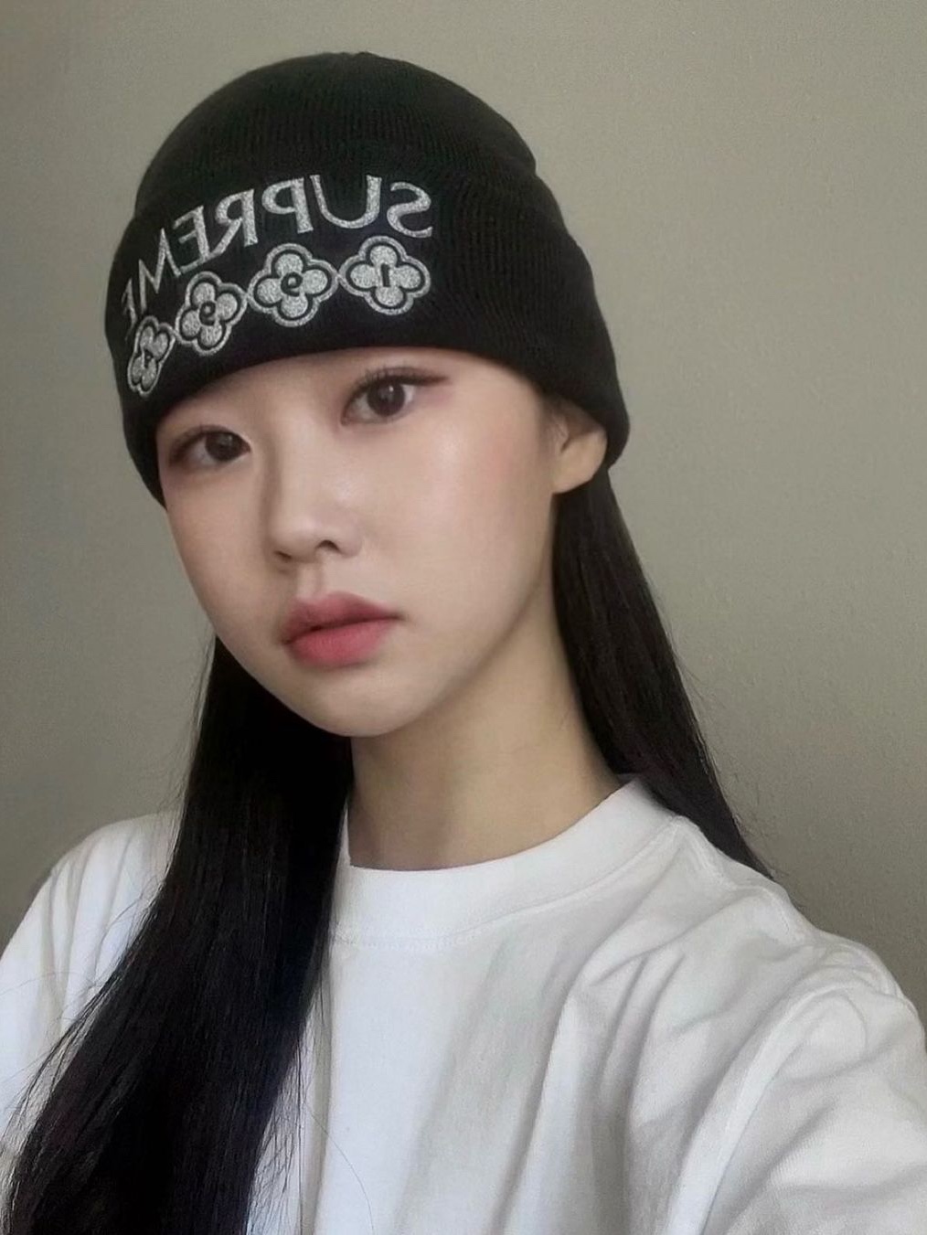 Supreme Glitter Beanie Dark Green - 21FW, Supreme Glitter Beanie Black - 21FW 착용 스타일