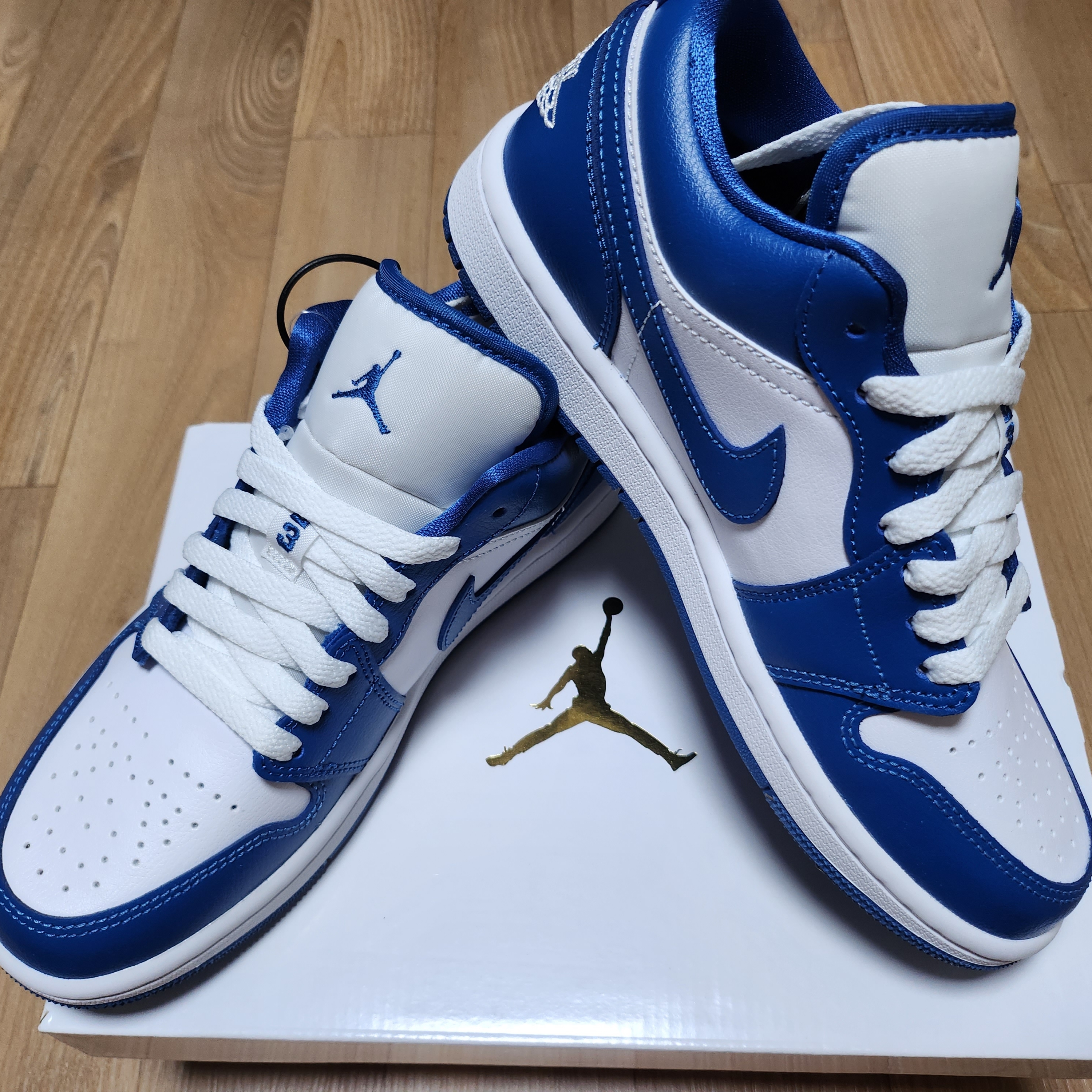 (W) Jordan 1 Low White Dark Marina Blue 착용 스타일