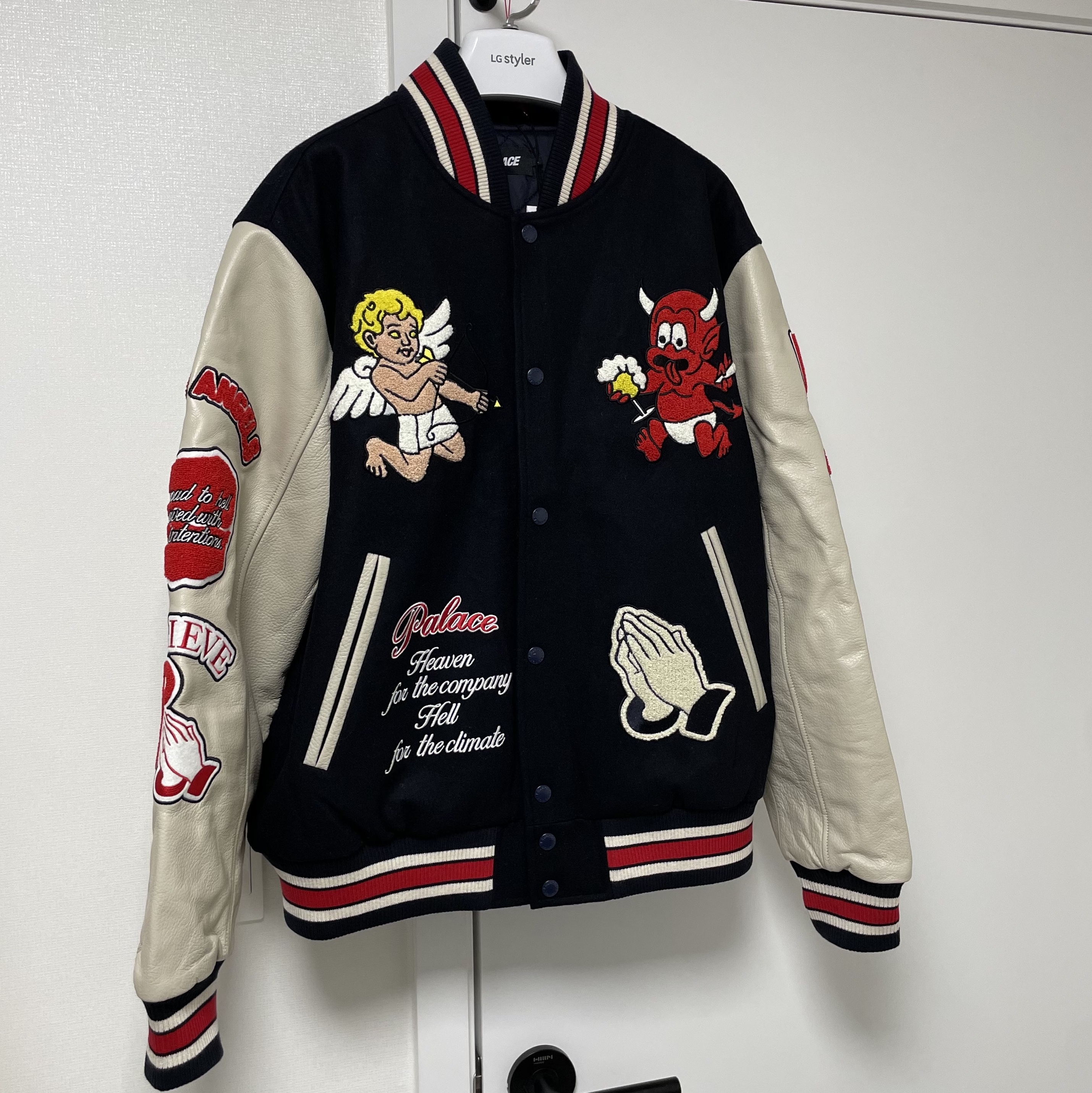Palace Fallen Angels Varsity Jacket Navy - 23SS 착용 스타일 - 1