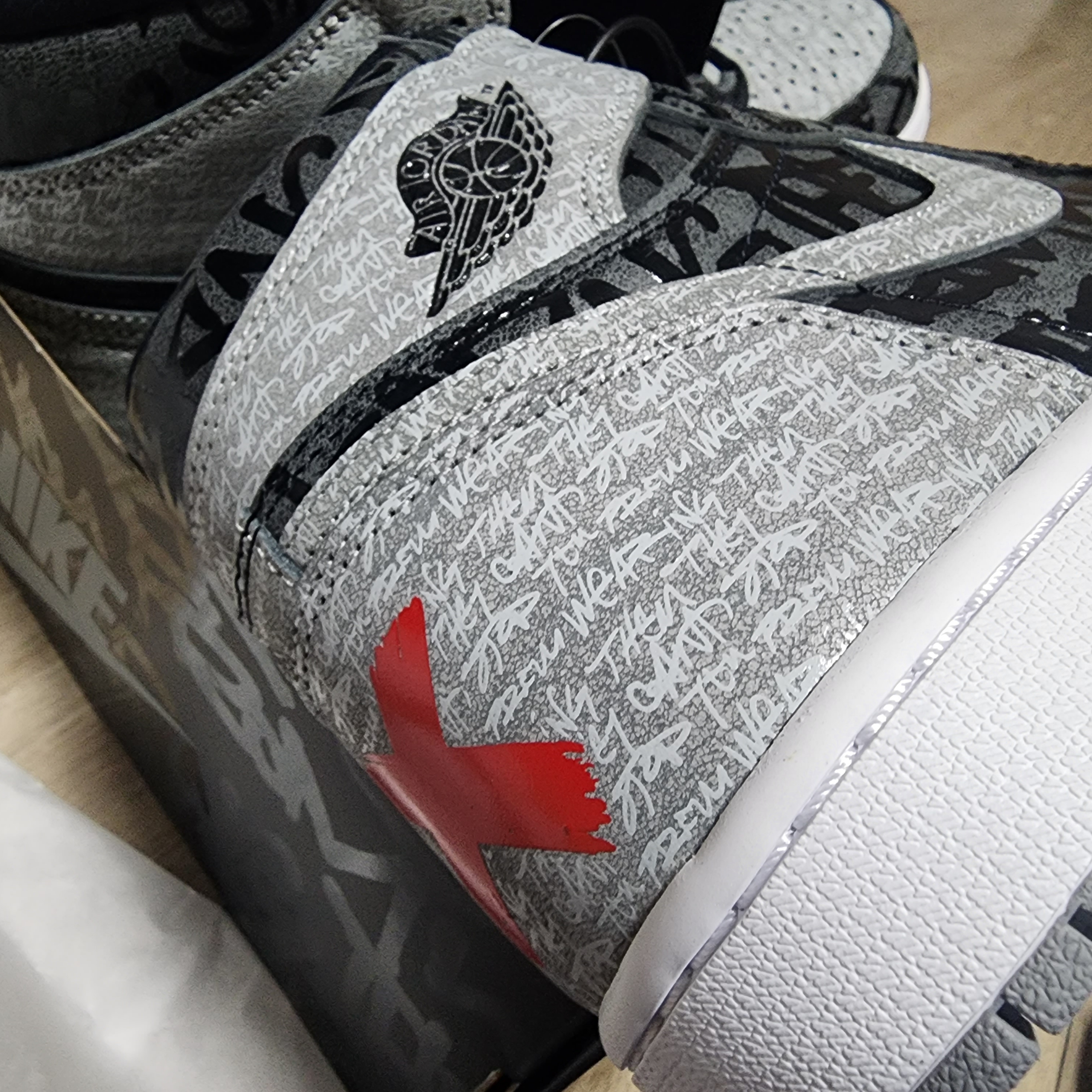 Jordan 1 Retro High OG Rebellionaire 착용 스타일 - 2