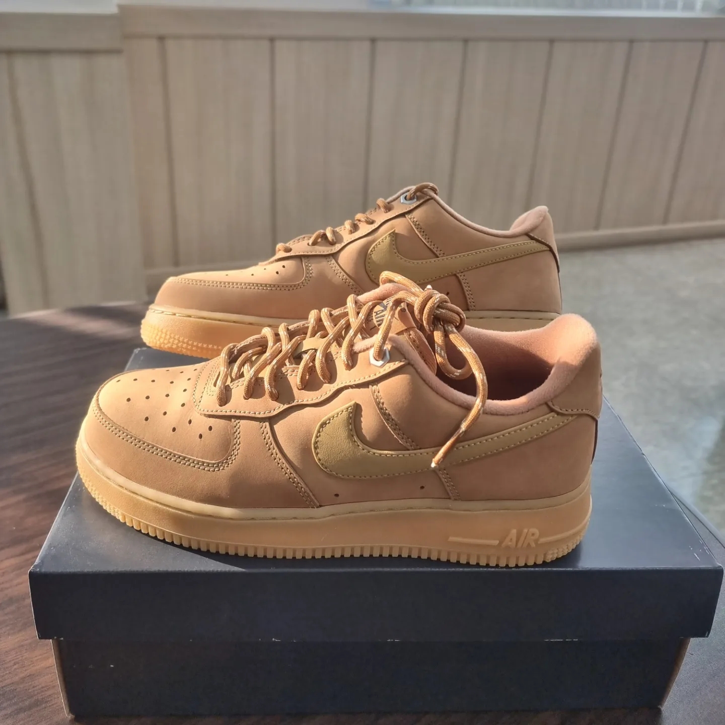 Nike Air Force 1 '07 WB Flax 착용 스타일 - 2