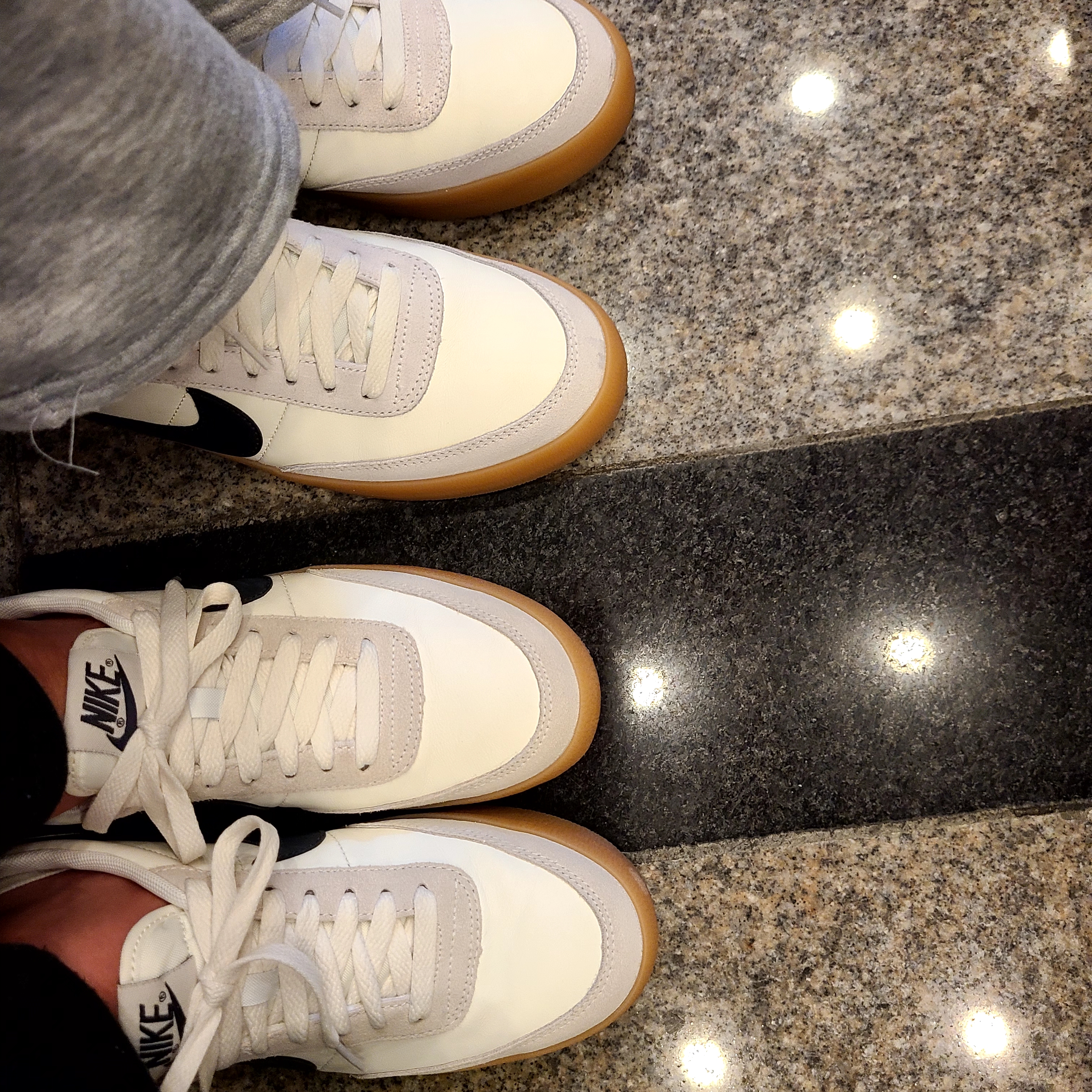 Nike Killshot 2 Leather Sail Oil Grey Gum 착용 스타일