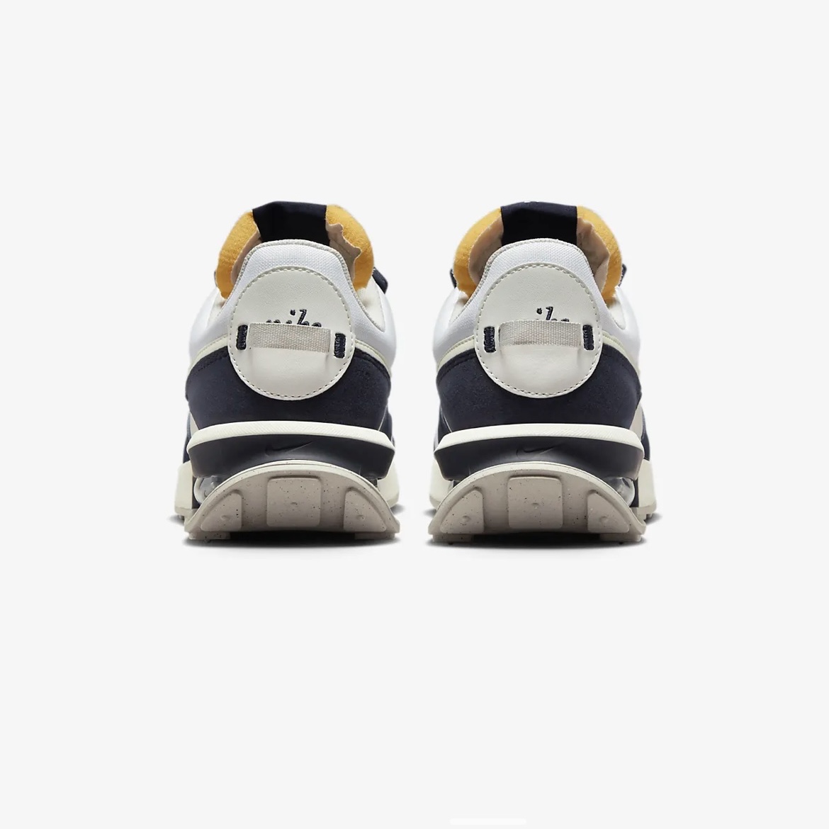 Nike Air Max Pre-Day Light Bone Obsidian 착용 스타일 - 3