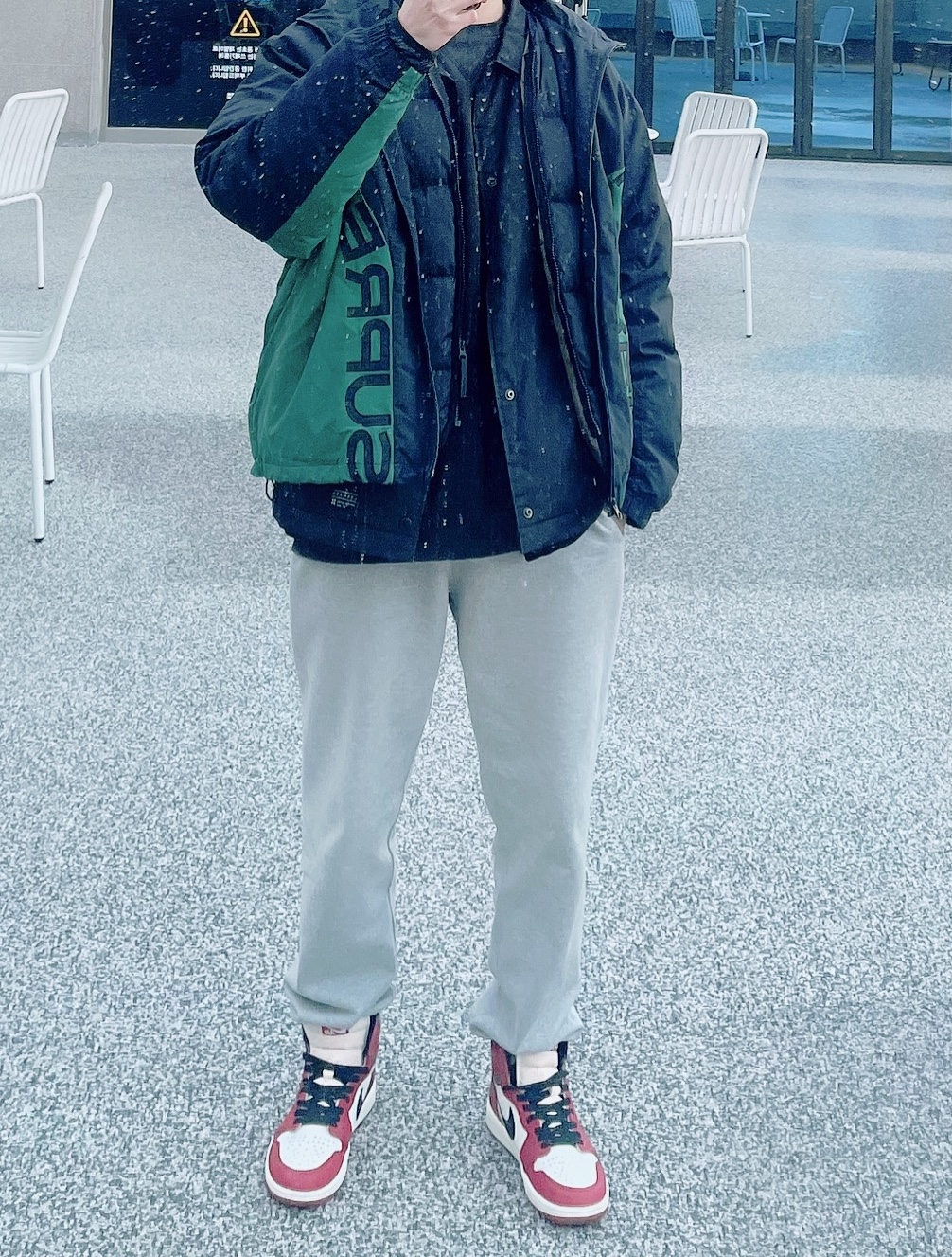 Jordan 1 Retro High OG Chicago 2022, Supreme Curve Track Jacket Black - 22SS 착용 스타일