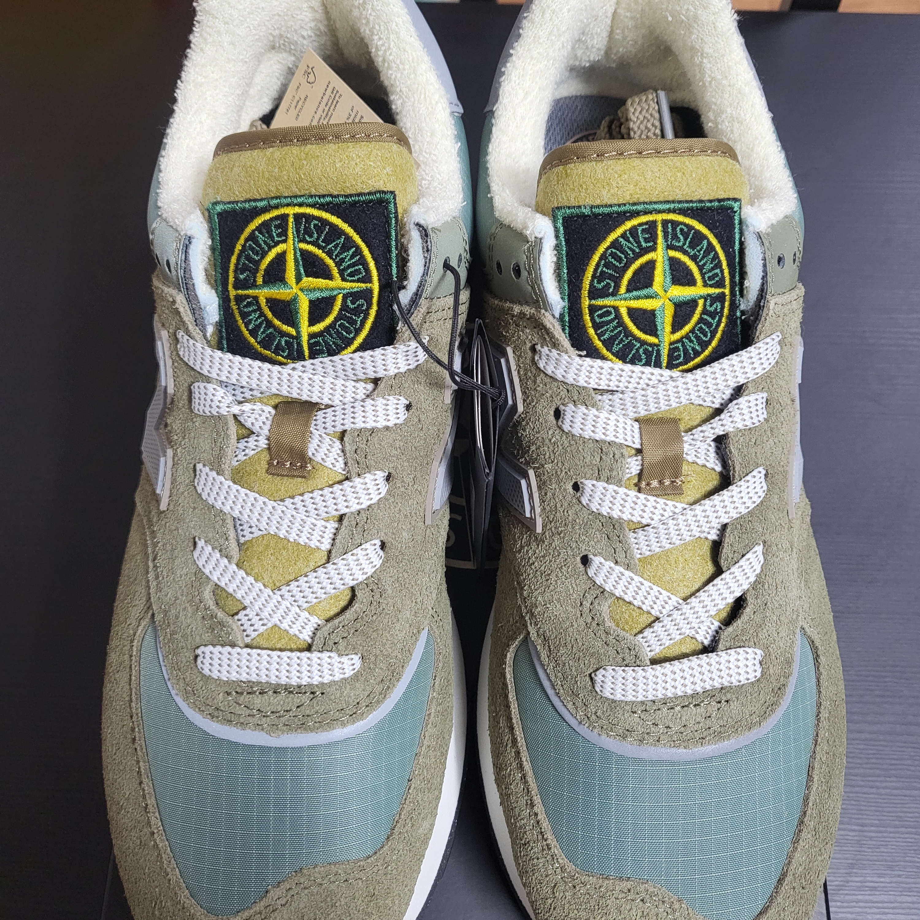New Balance x Stone Island 574 Legacy Green, (W) New Balance 574 Worn By Anyone Grey - B Standard 착용 스타일 - 2