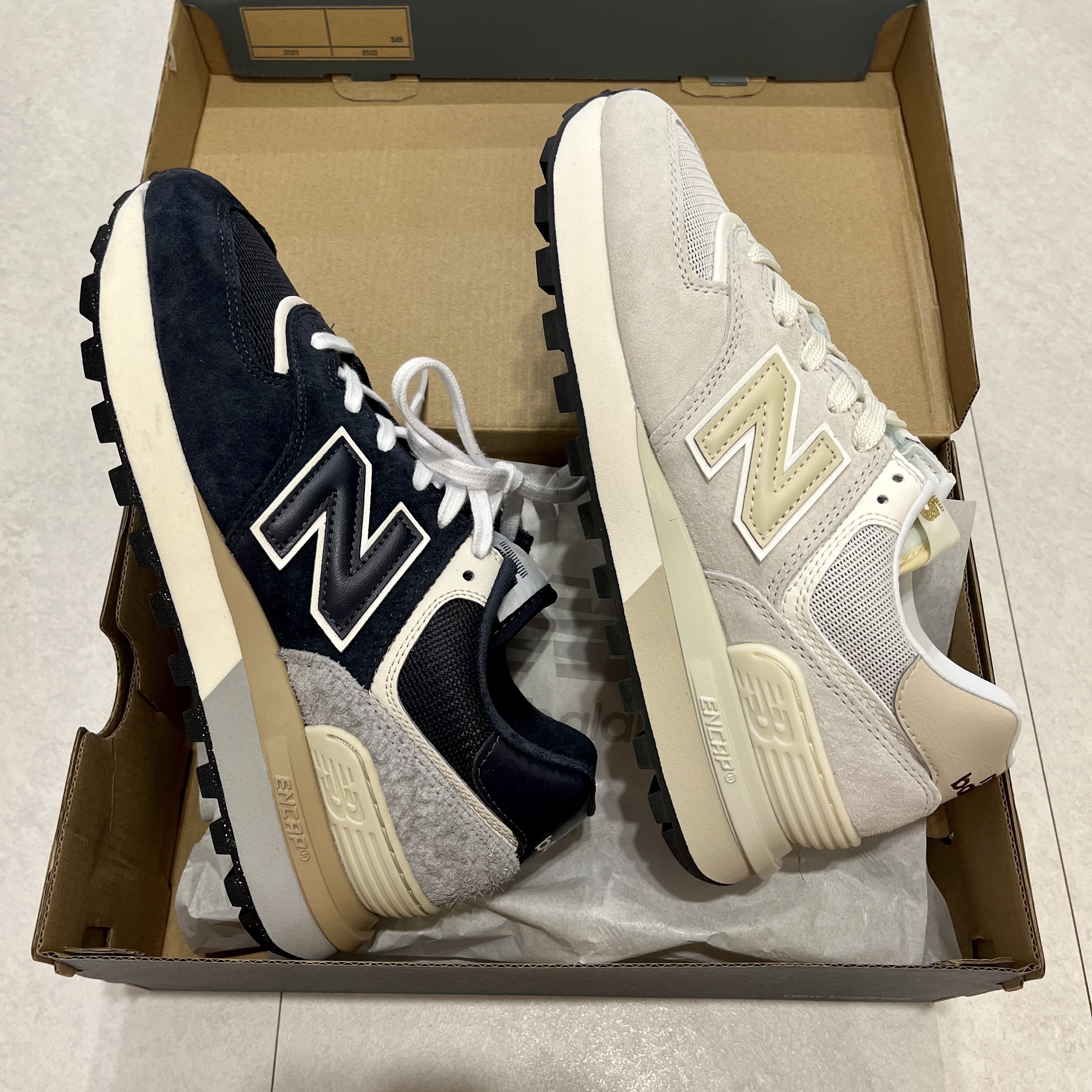 New Balance 574 Legacy Blue Navy, New Balance 574 Legacy Ivory 착용 스타일 - 1