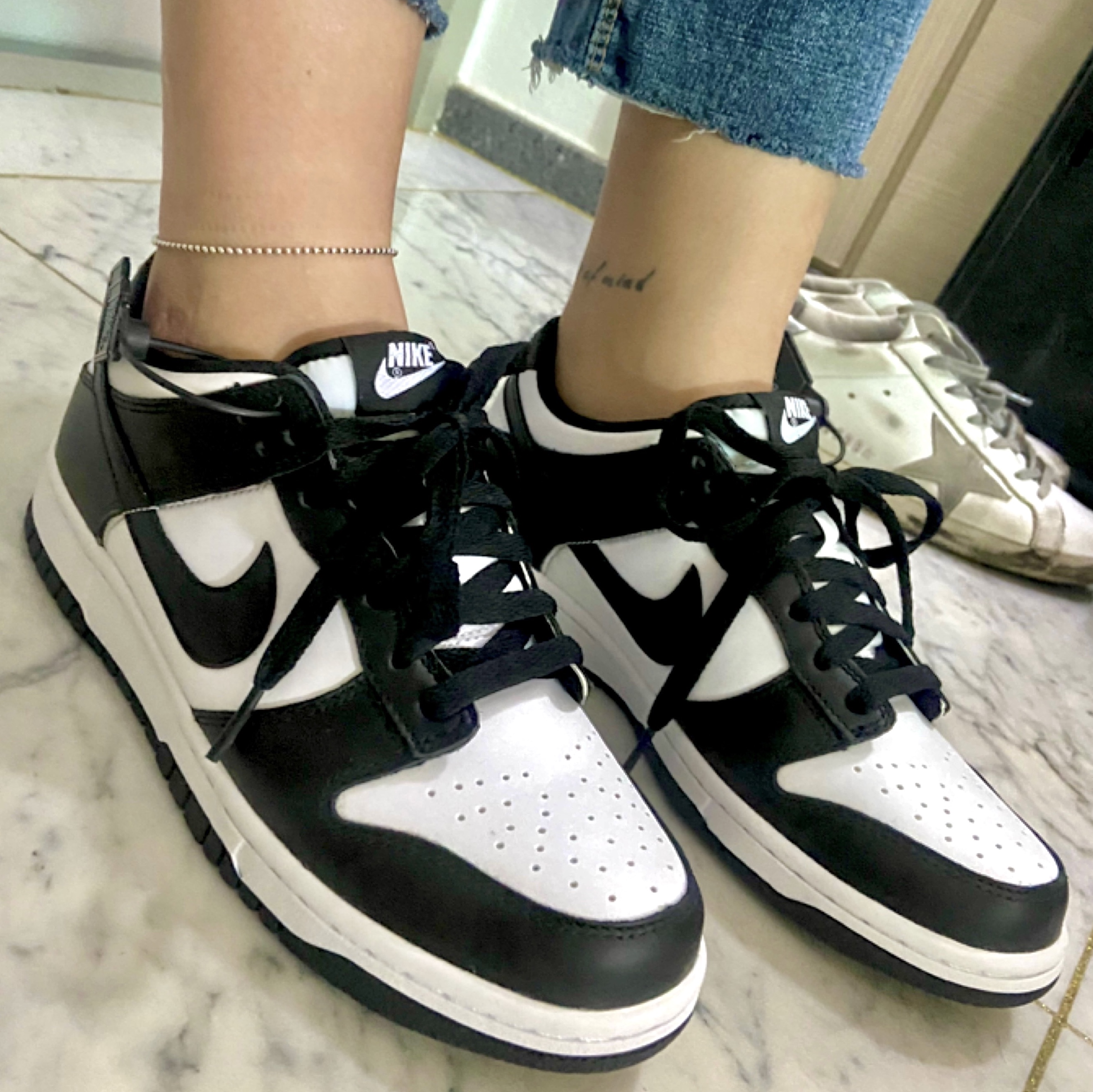 (GS) Nike Dunk Low Black 착용 스타일 - 3