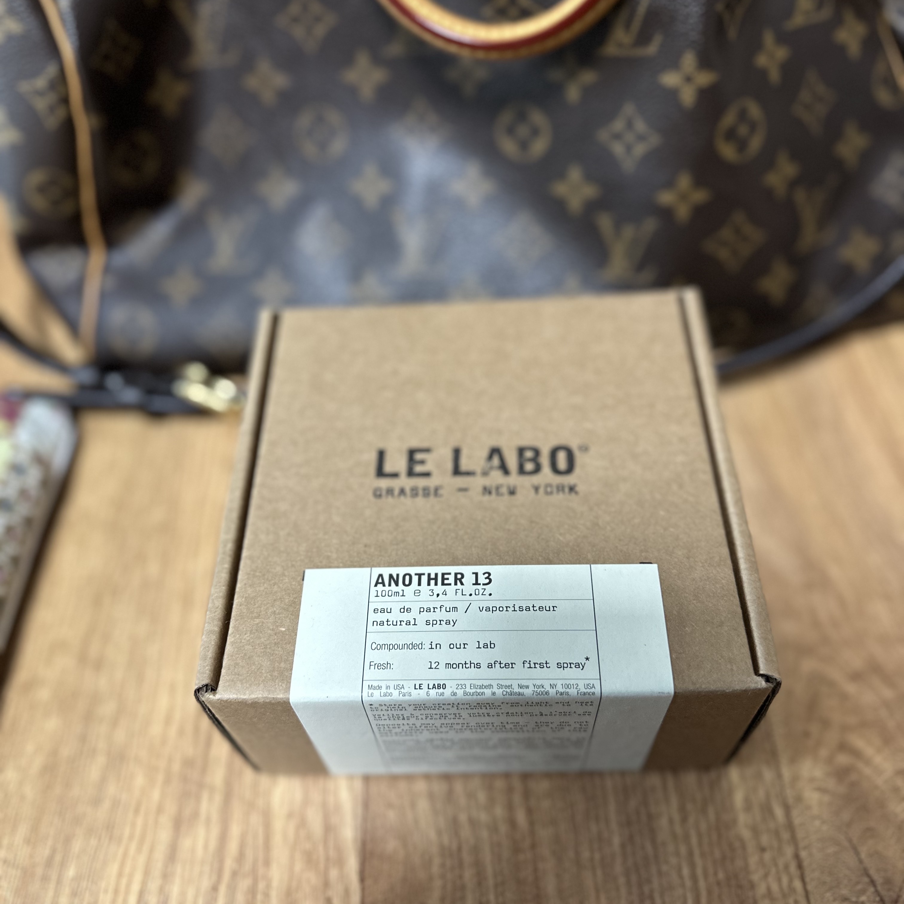Le Labo Another 13 Eau De Parfum 100ml 착용 스타일 - 3