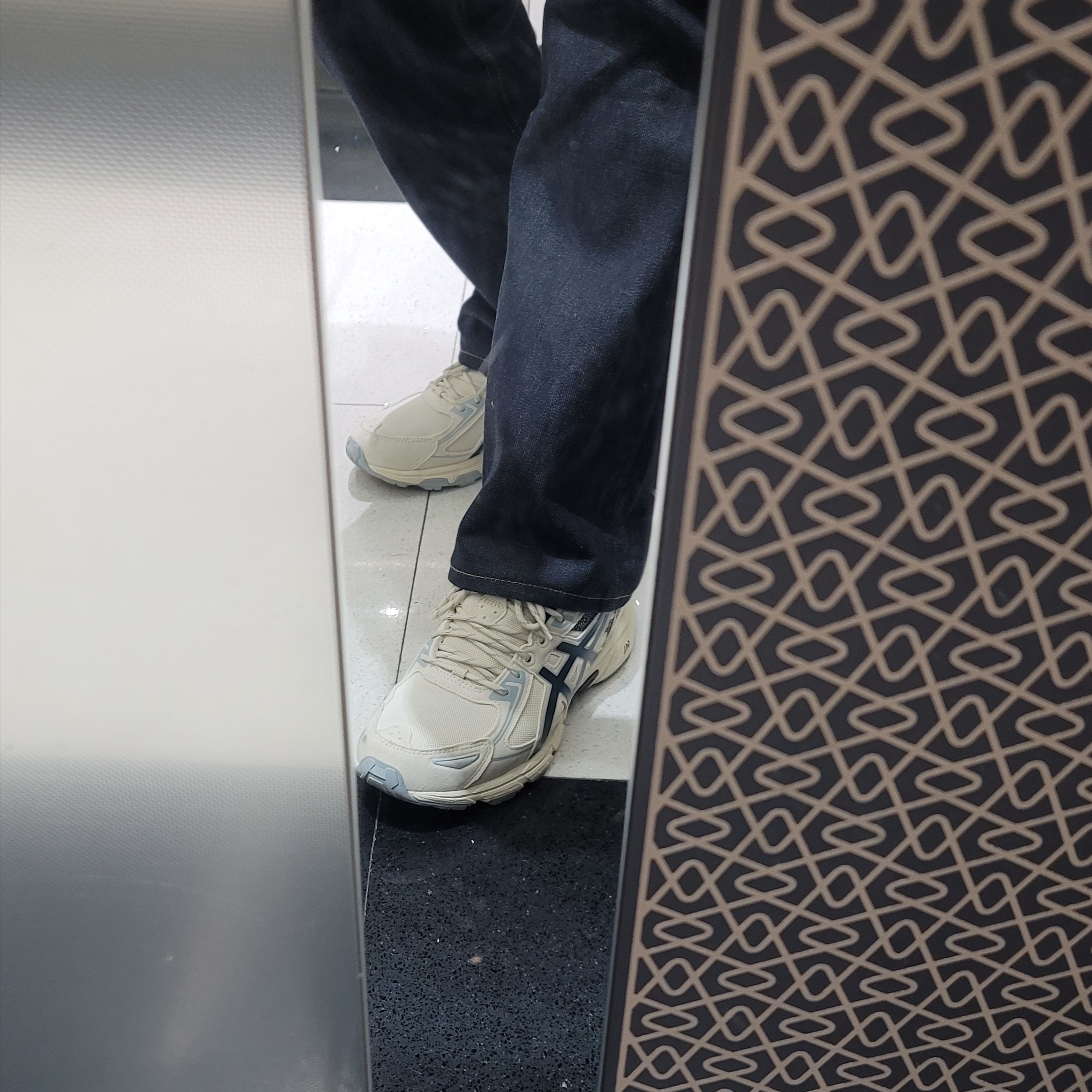 Asics Gel-Venture 6 SPS Birch French Blue 착용 스타일