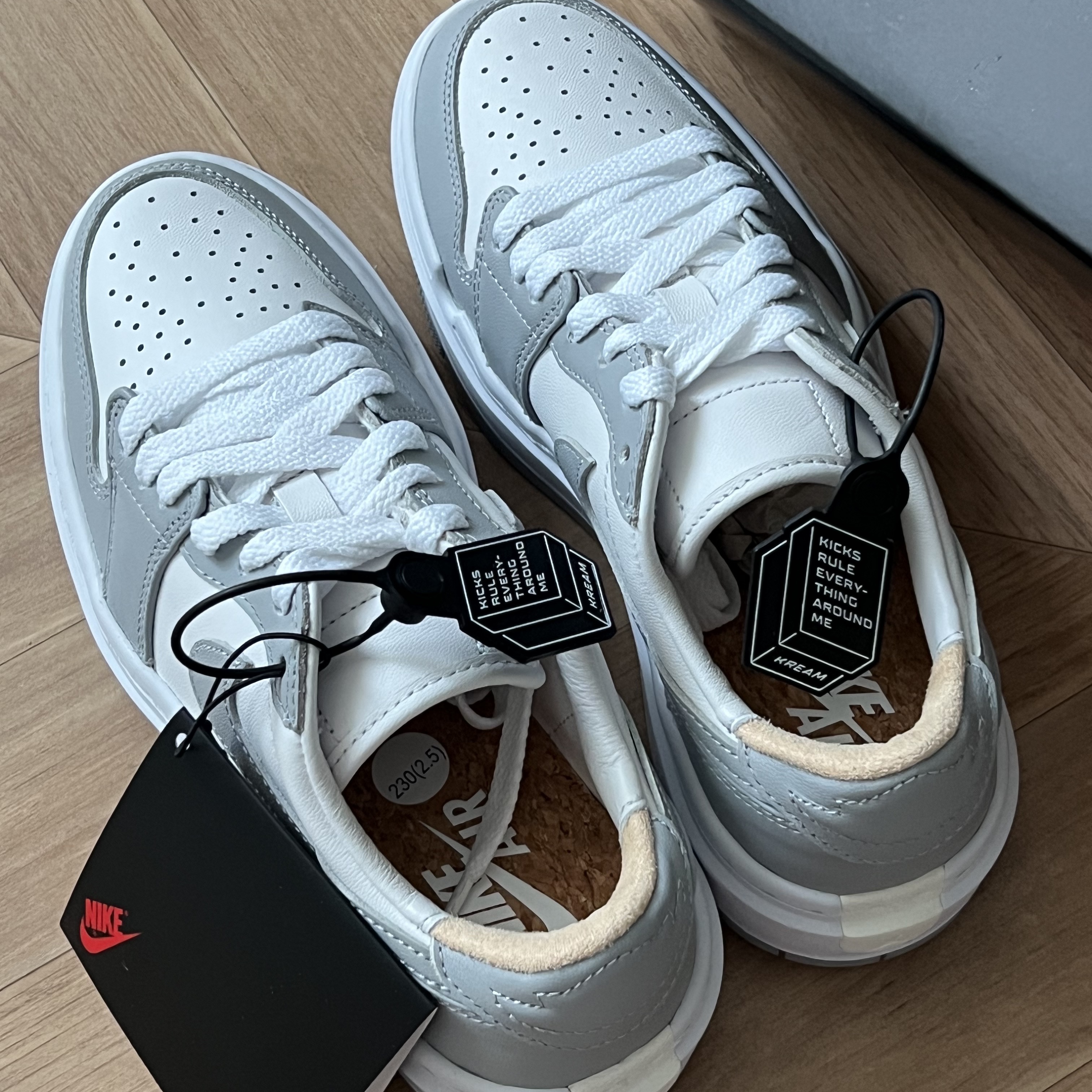 (W) Jordan 1 Elevate Low White and Wolf Grey 착용 스타일 - 3