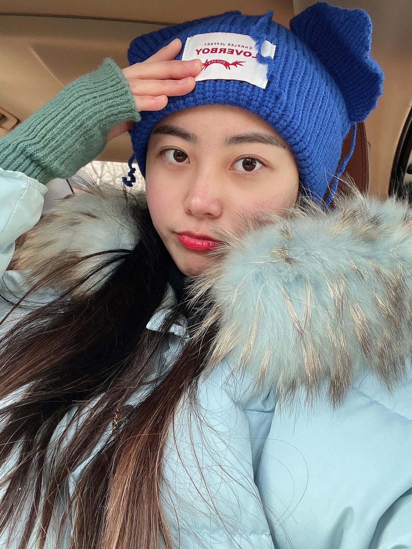 Charles Jeffrey Loverboy Chunky Ears Beanie Blue, Charles Jeffrey Loverboy Chunky Ears Beanie Ecru 착용 스타일
