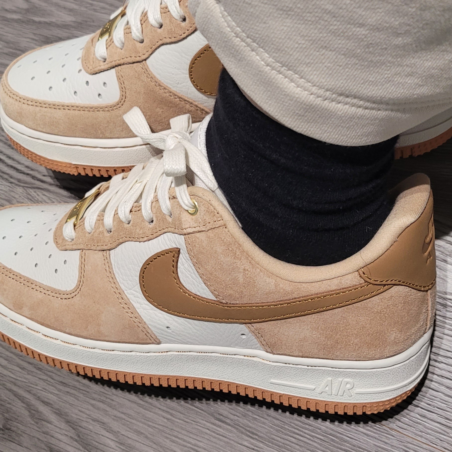 (W) Nike Air Force 1 LXX Flax 착용 스타일