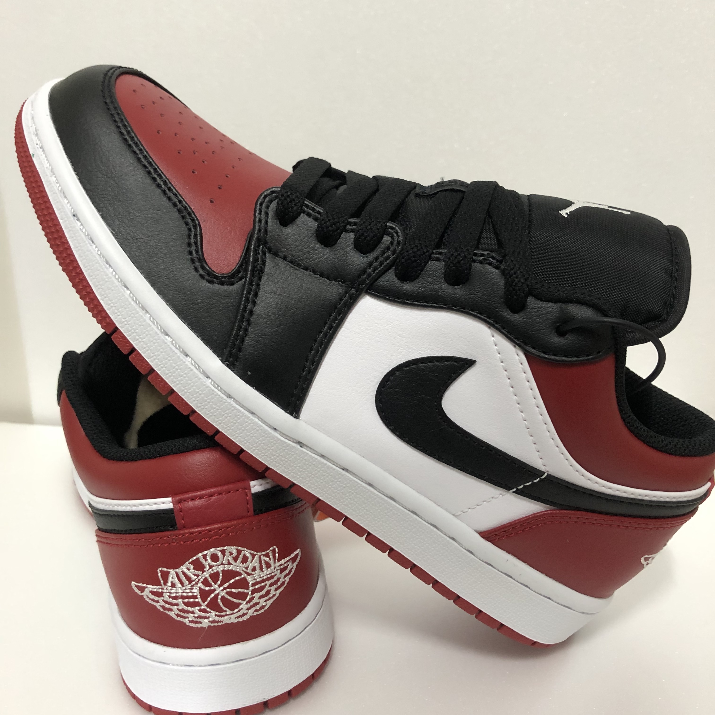 Jordan 1 Low Bred Toe 착용 스타일 - 1